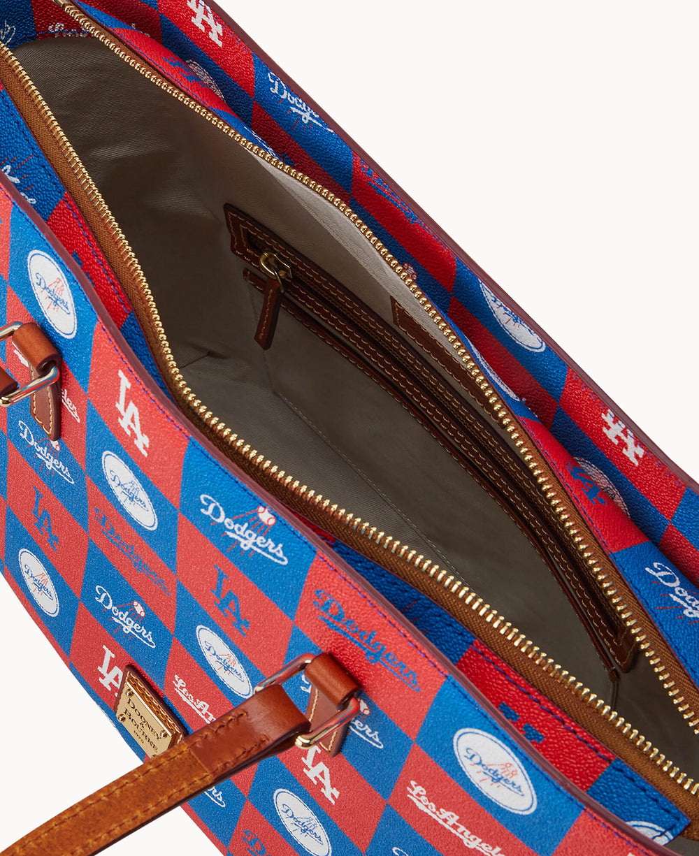 B2499G_5FBUPATNDODG_ALT2