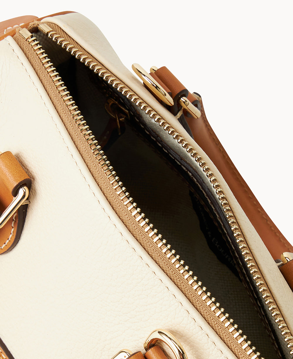 B2573G_UGCCPACM_ALT2