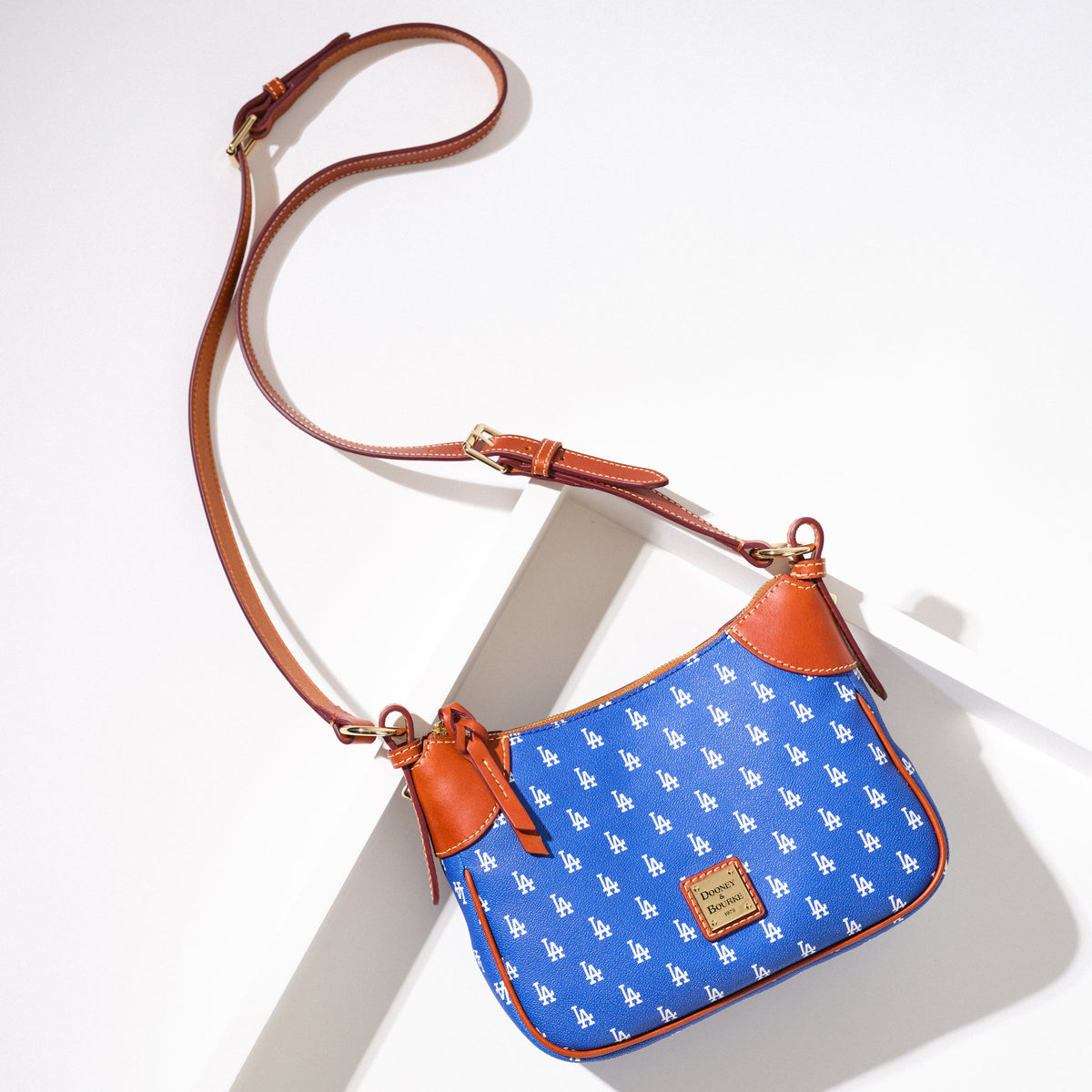 Dooney Sports: Crossbodies – Page 4 – Dooney & Bourke