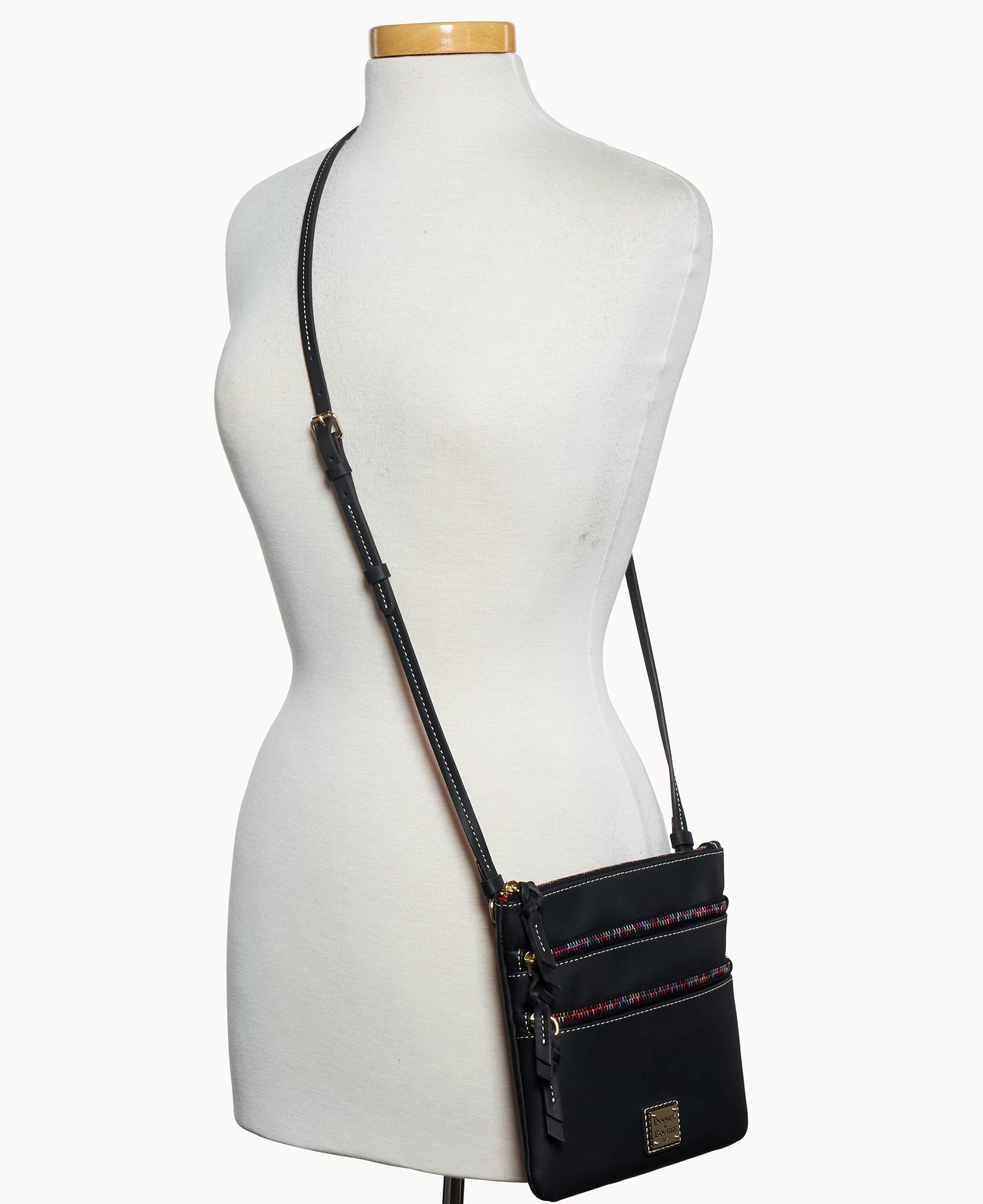 Penrose North South Triple Zip – Dooney & Bourke