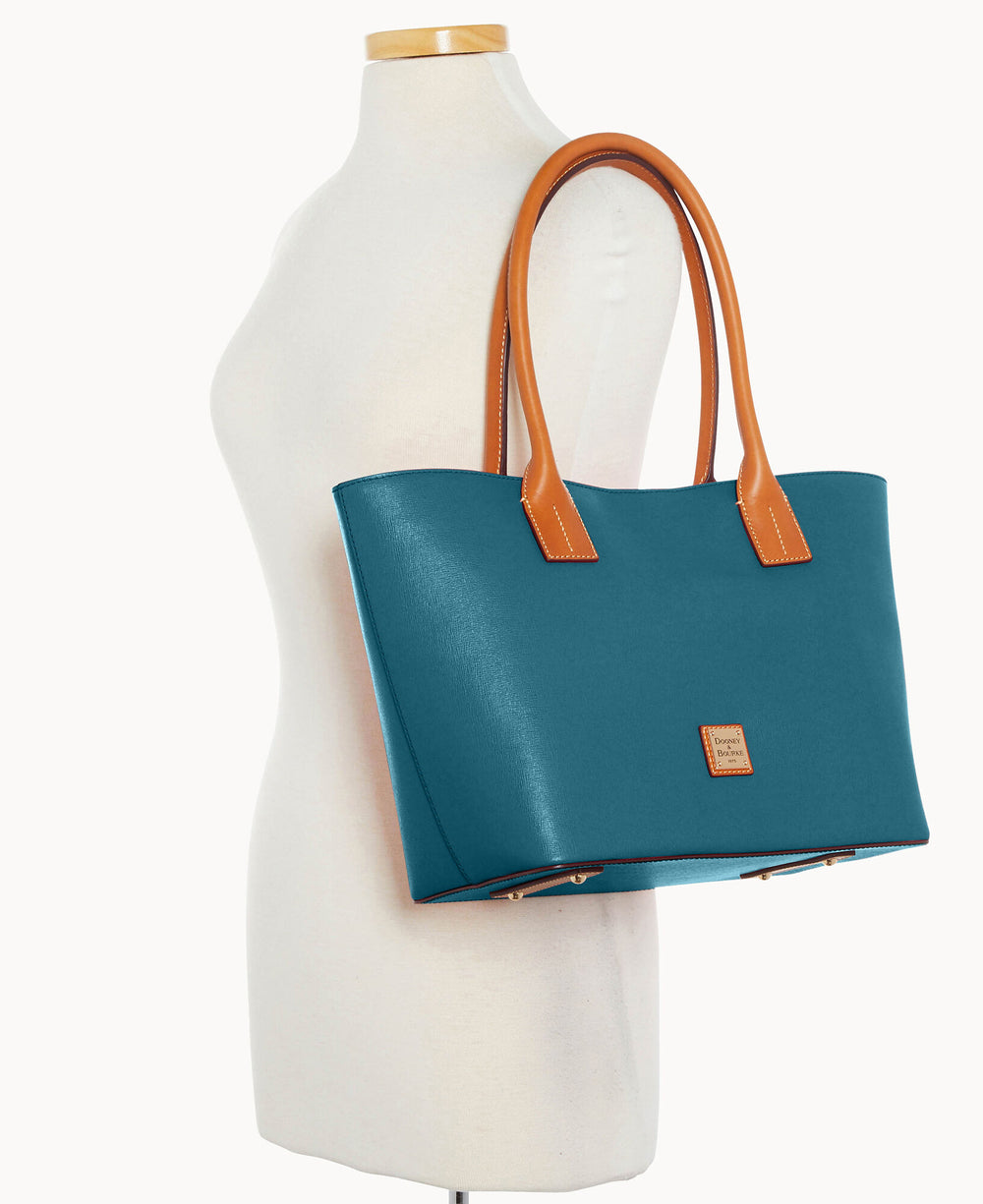 B0567G_SIXFPANA_ALT4