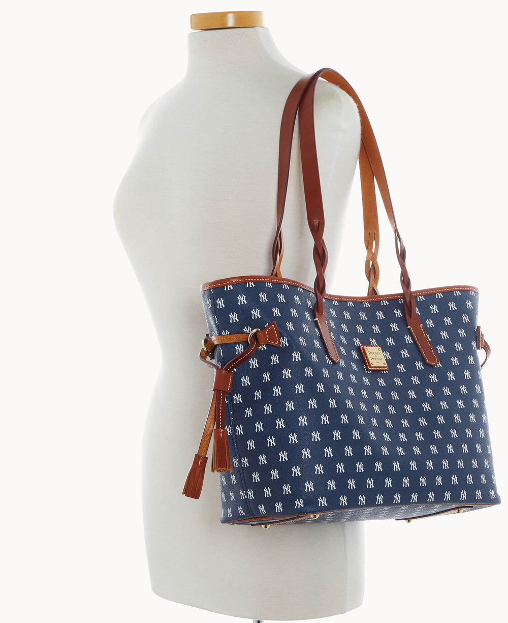 B1319G_MJNVPATNYANK_ALT4