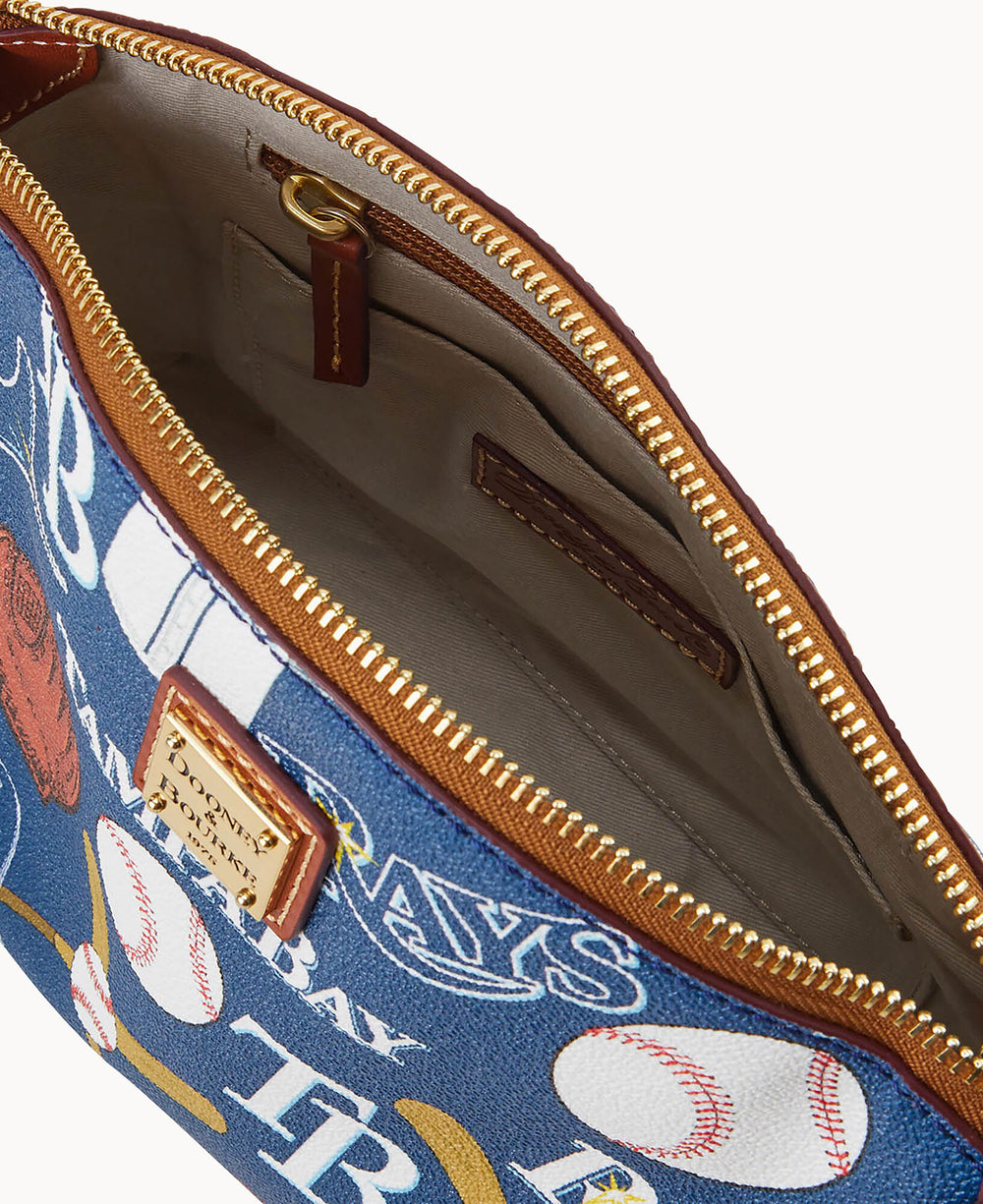 B1696G_QUNVPATNRAYS_ALT2