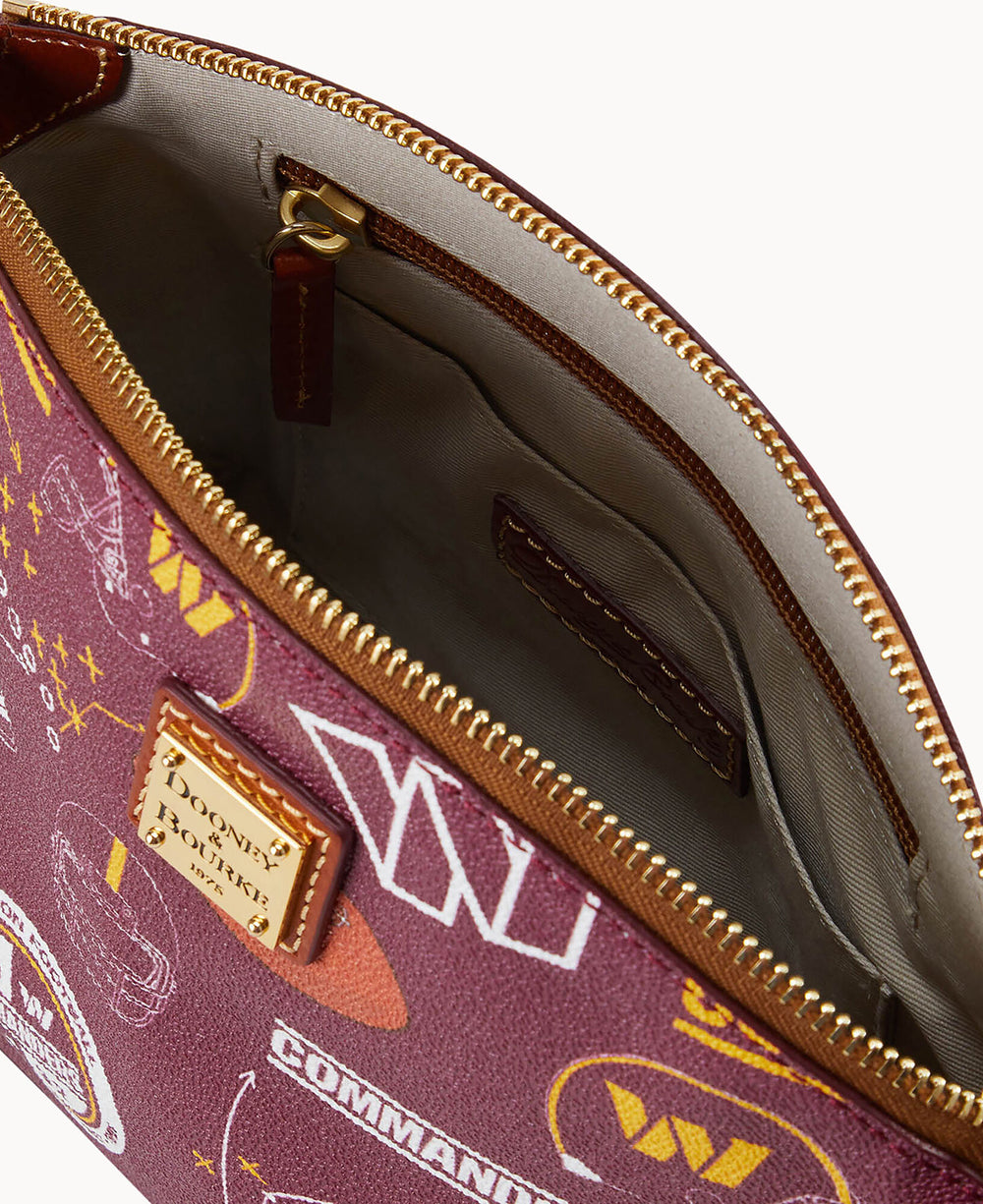 B1696G_QWBGPATNWASH_ALT2