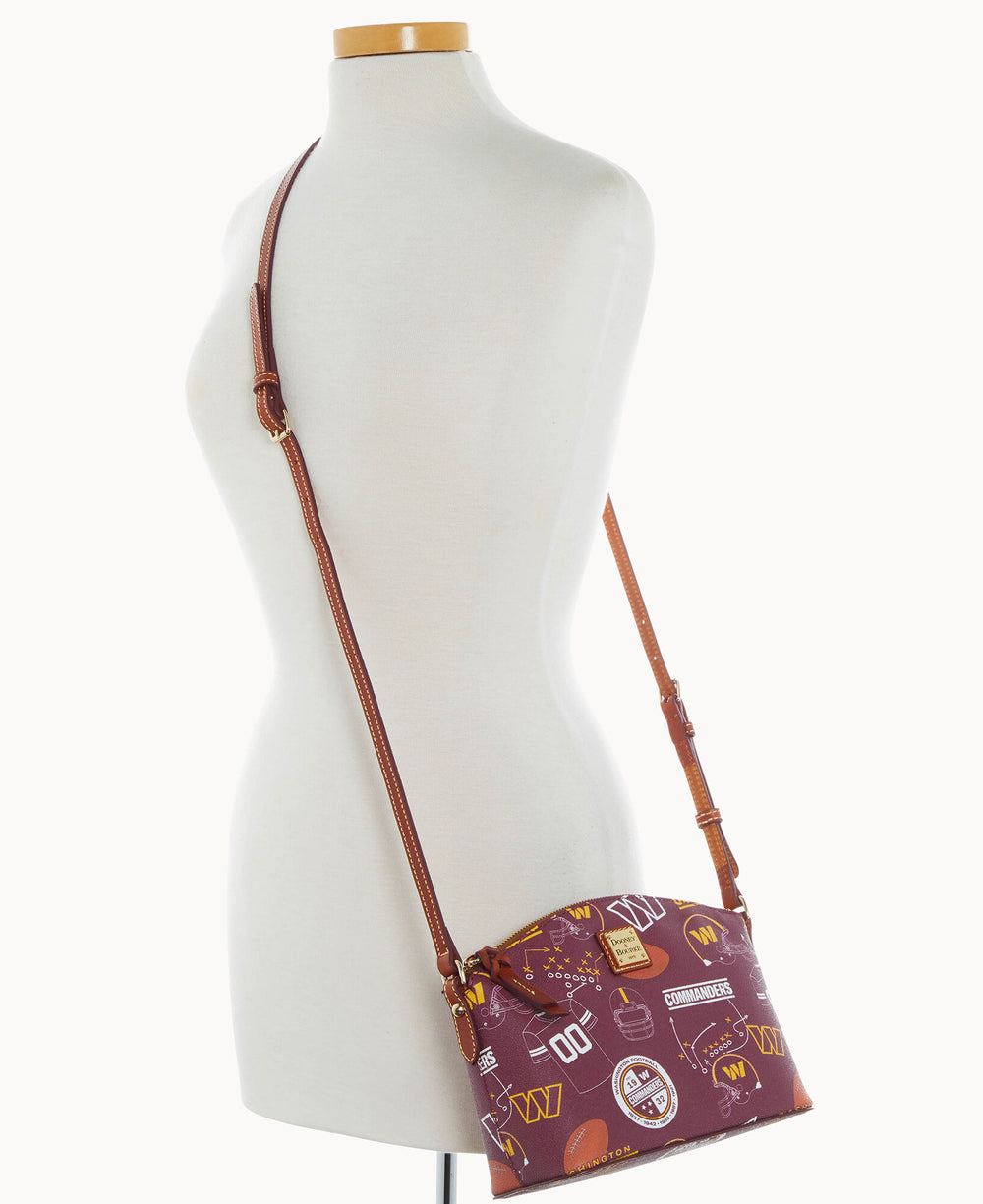 B1696G_QWBGPATNWASH_ALT4