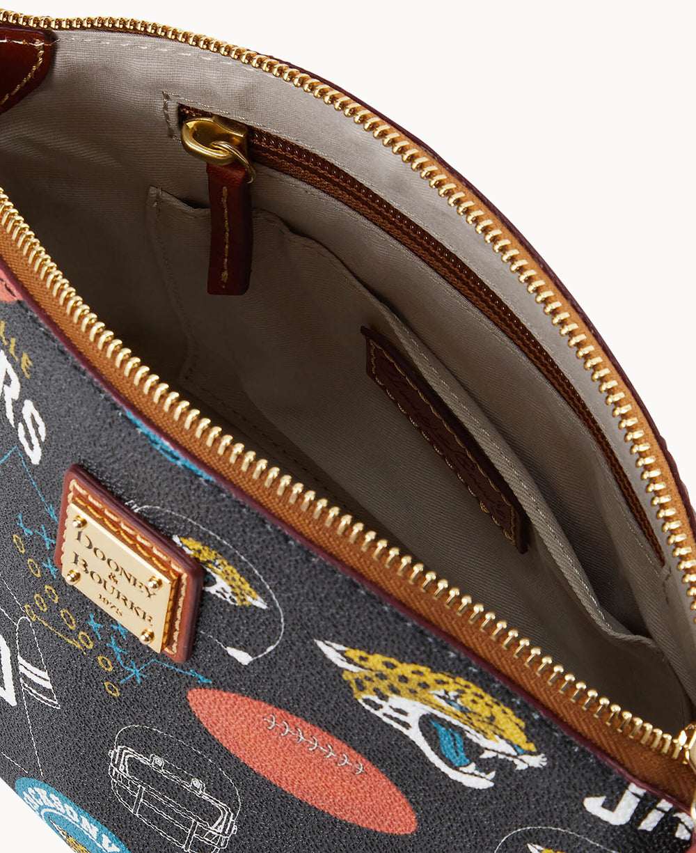 B1696G_QWBLPATNJAGU_ALT2