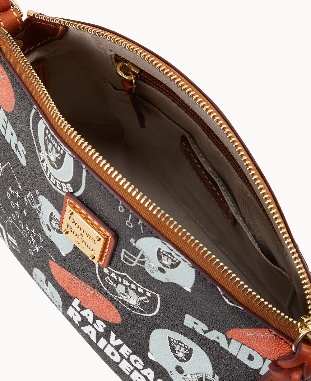 B1696G_QWBLPATNRAID_ALT2