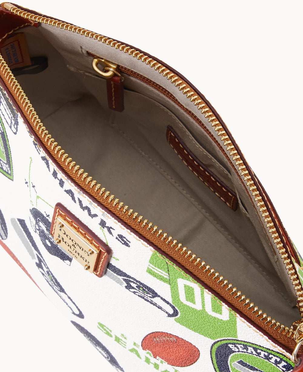 B1696G_QWMWPATNSEAH_ALT2