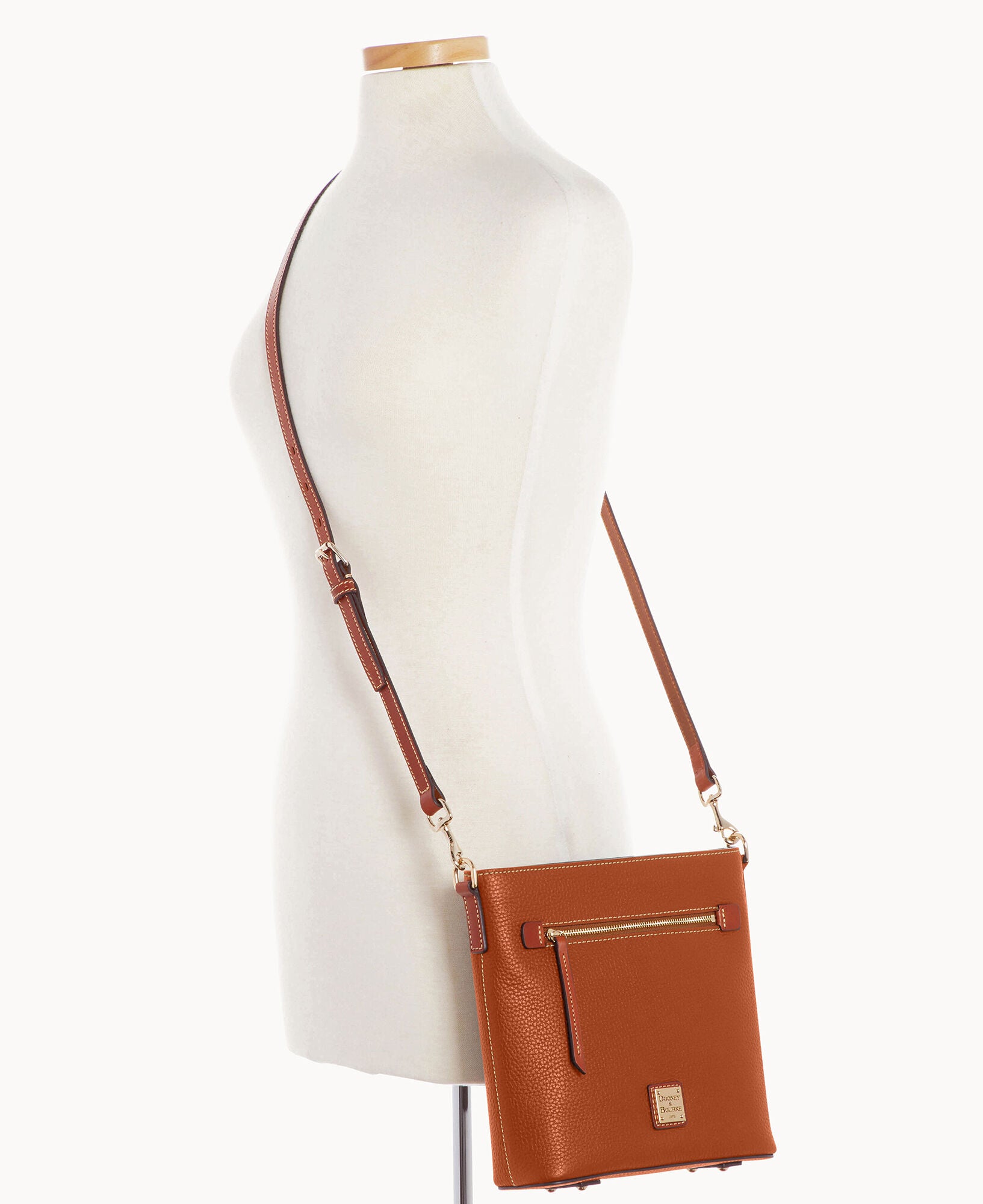 Pebble Grain Zip Crossbody – Dooney & Bourke