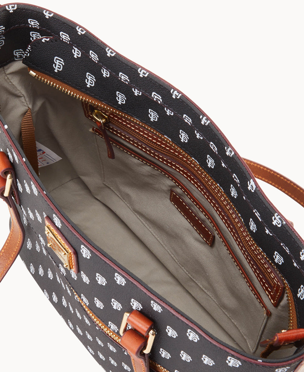 B1924G_MJBLPATNGINT_ALT2