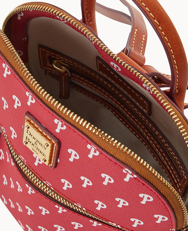 B1937G_MJRDPATNPHLI_ALT2