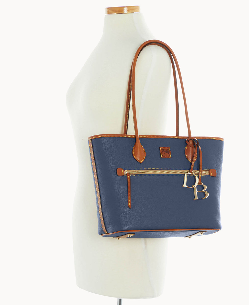 B1964G_9PXQPAKR_ALT4