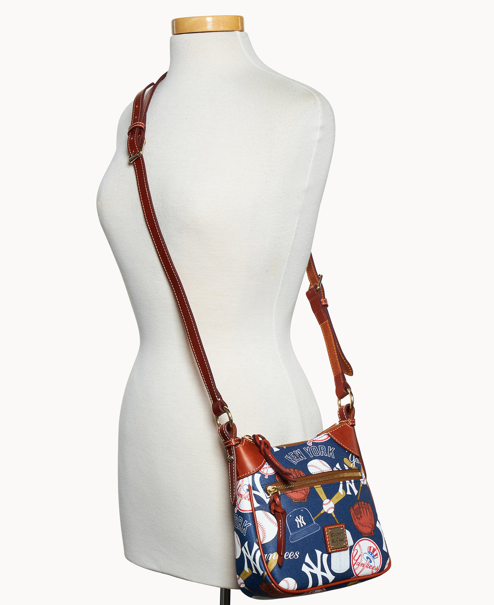 B2319G_1QNVPATNYANK_ALT4