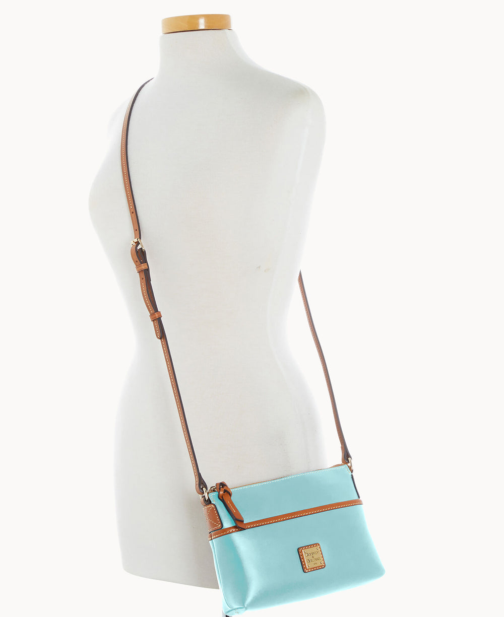 B2340G_JKPFPANA_ALT4