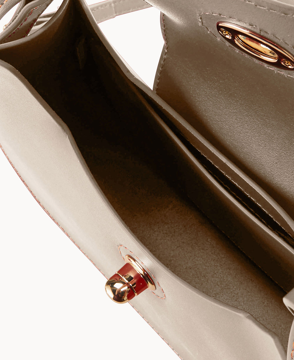 B2395G_9S8F9S8F_ALT2