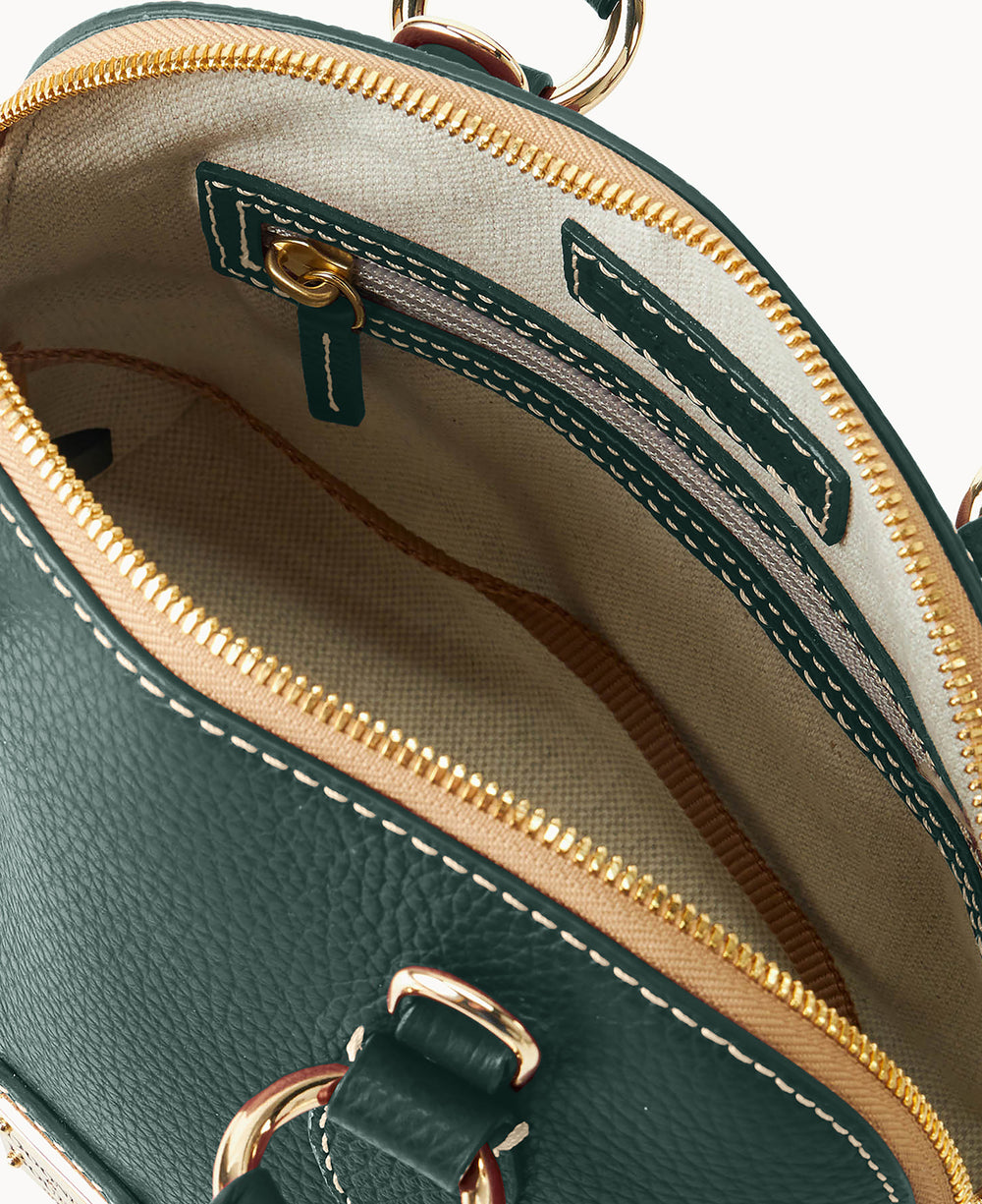 B2483G_6LIV6LIV_ALT2