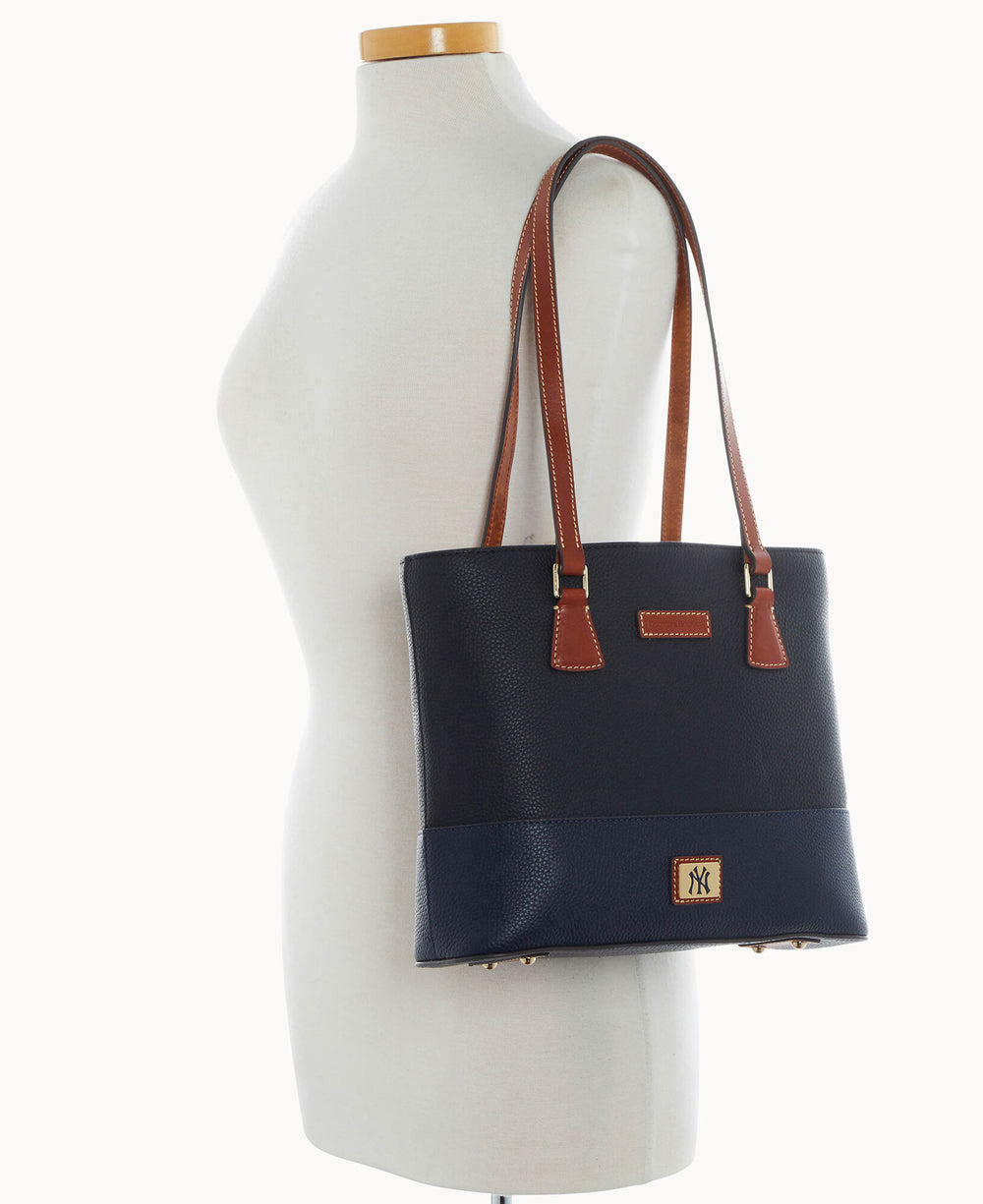 B2487G_5EMDPATNYANK_ALT4