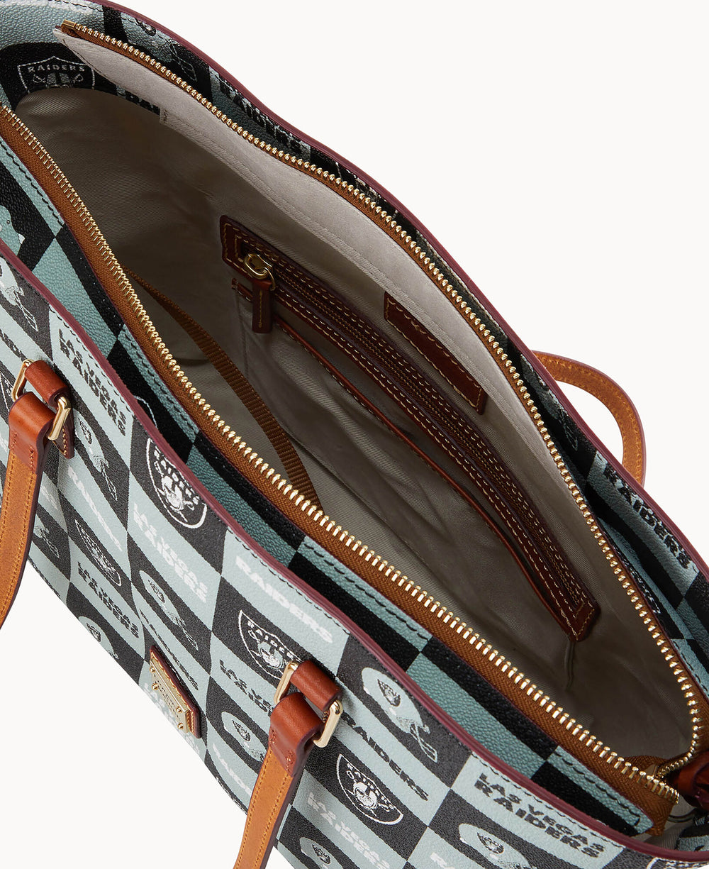 B2499G_5HBLPATNRAID_ALT2