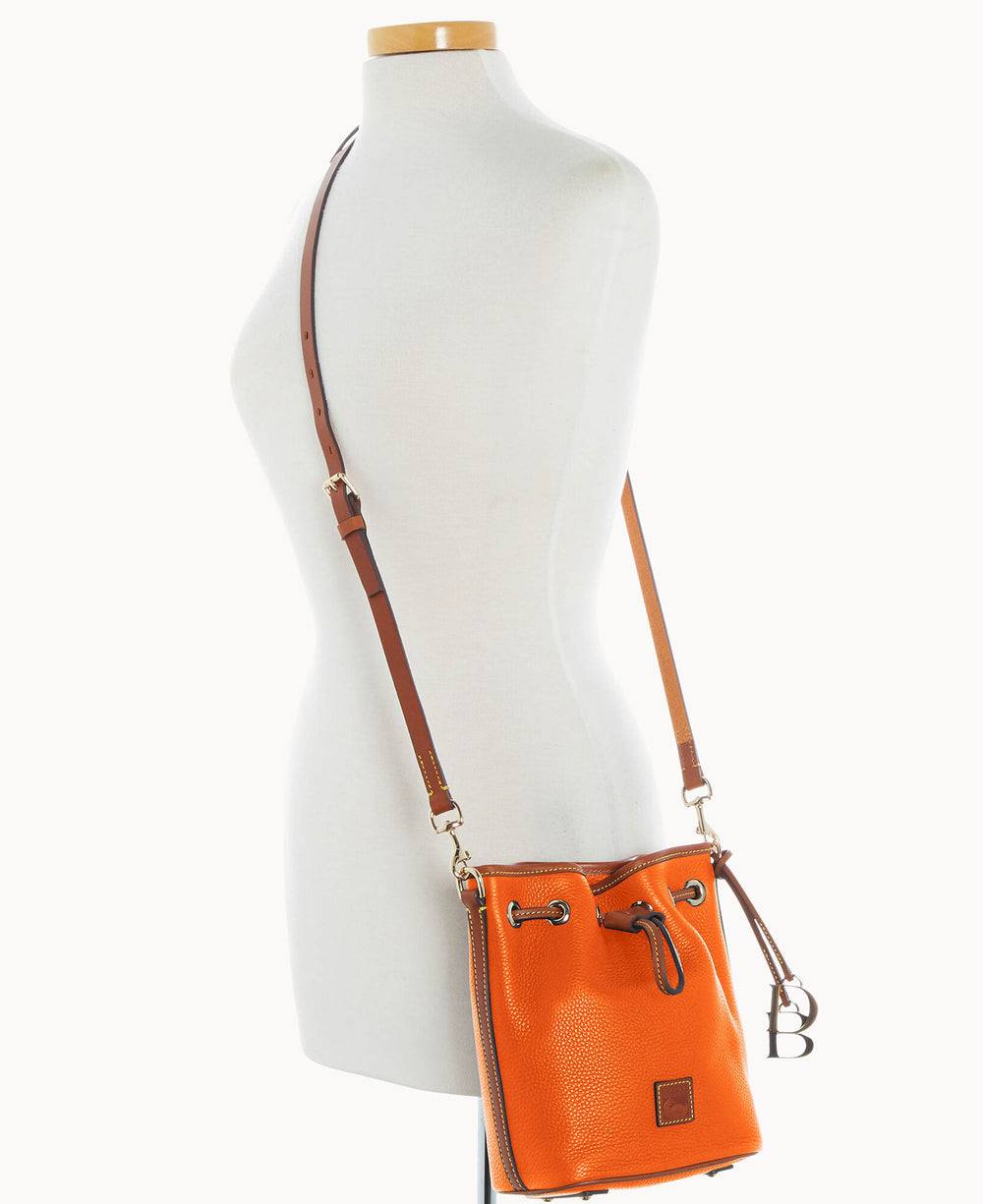 B2547G_9PCEPAKR_ALT4