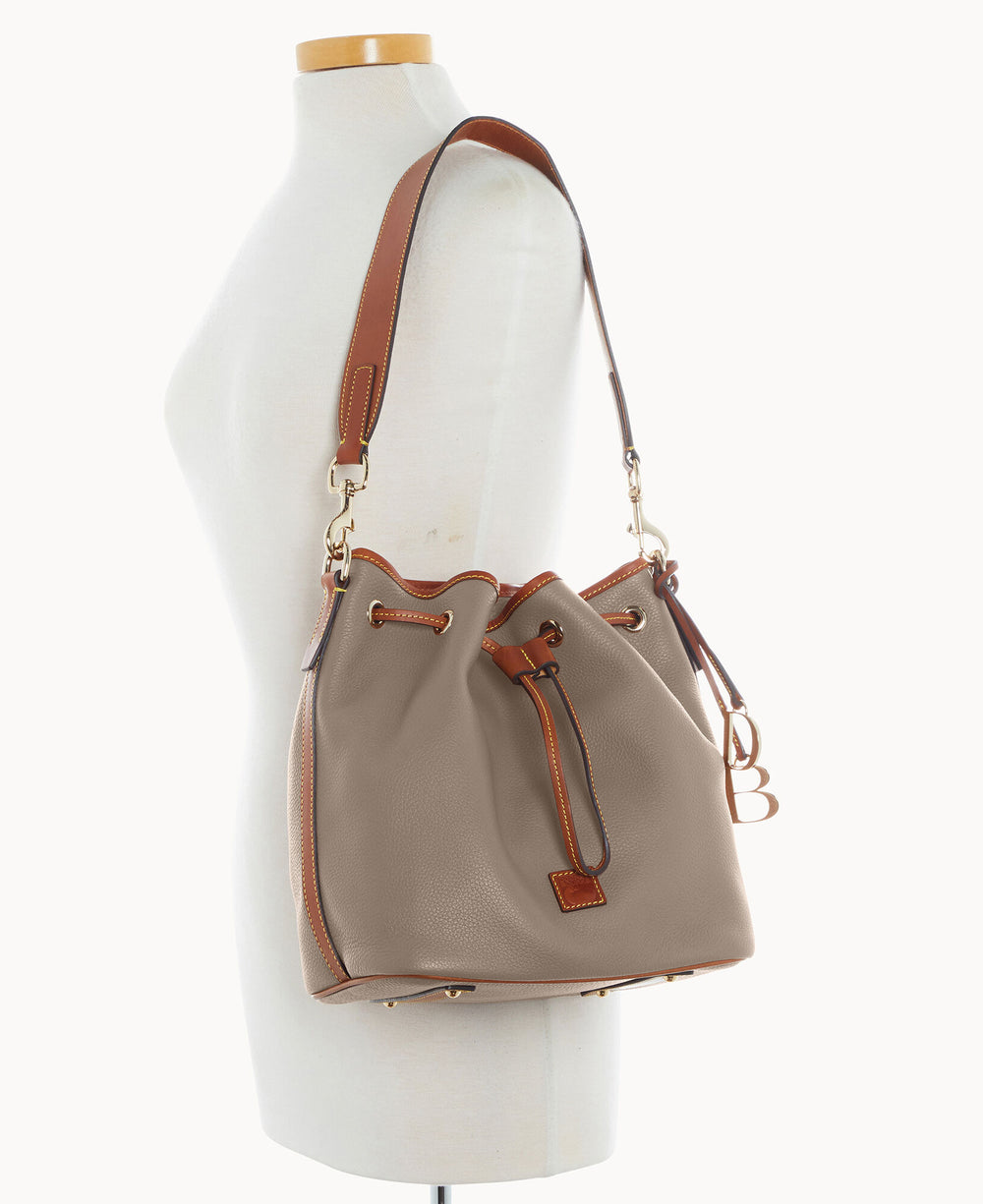 B2548G_9PTPPAKR_ALT4