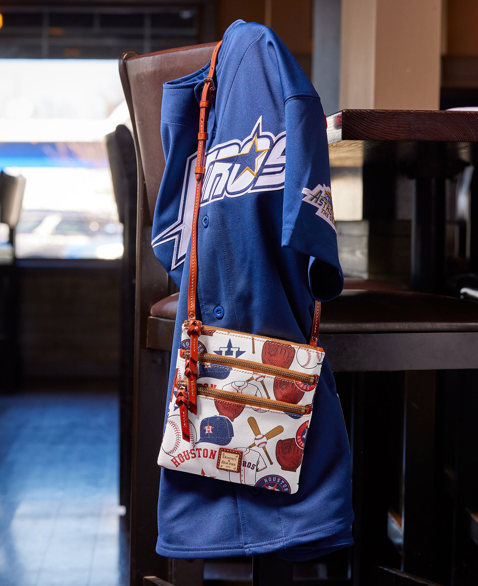 MLB Astros Triple Zip Crossbody – Dooney & Bourke