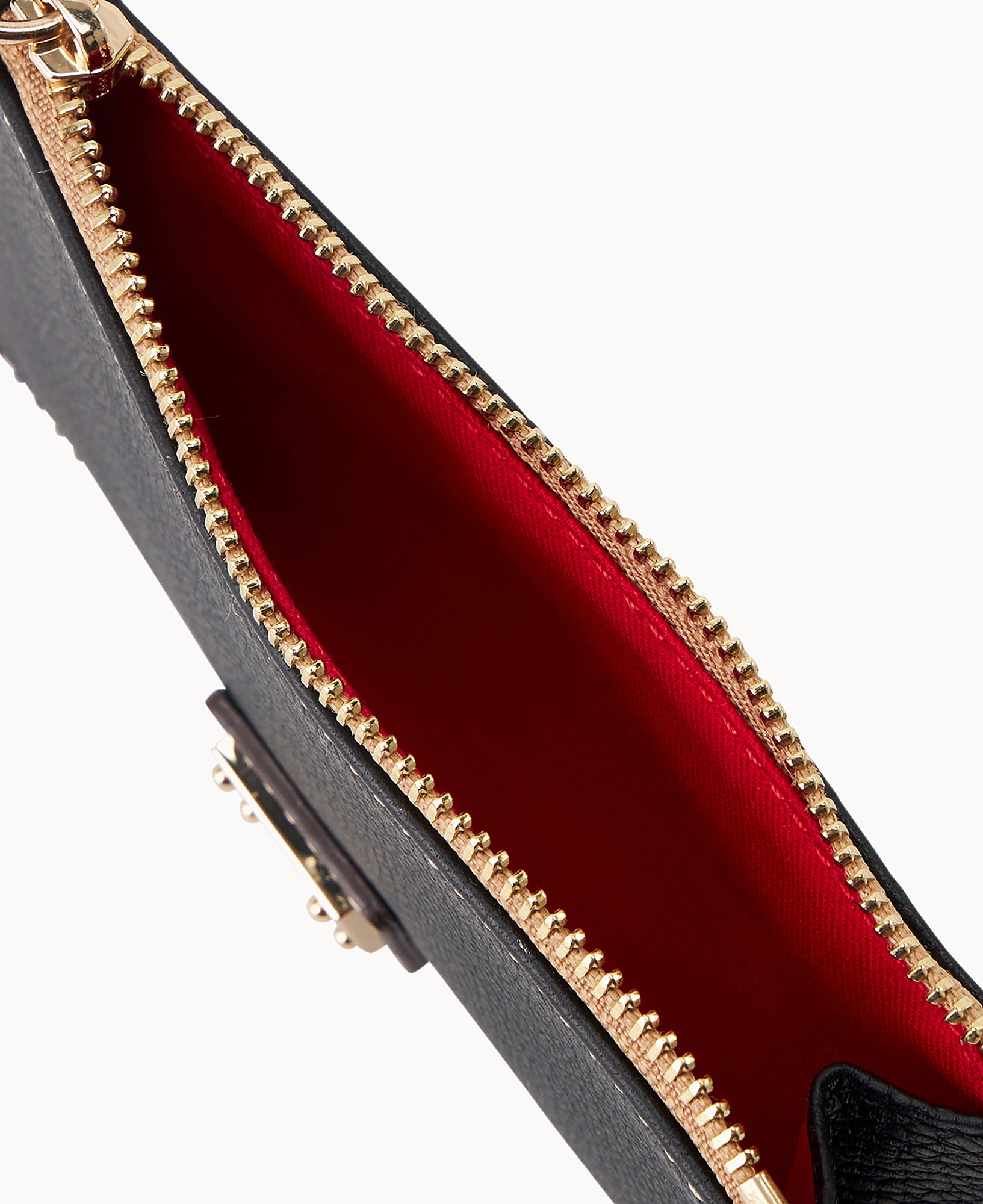 Sorrento Zip Credit Card Case – Dooney & Bourke