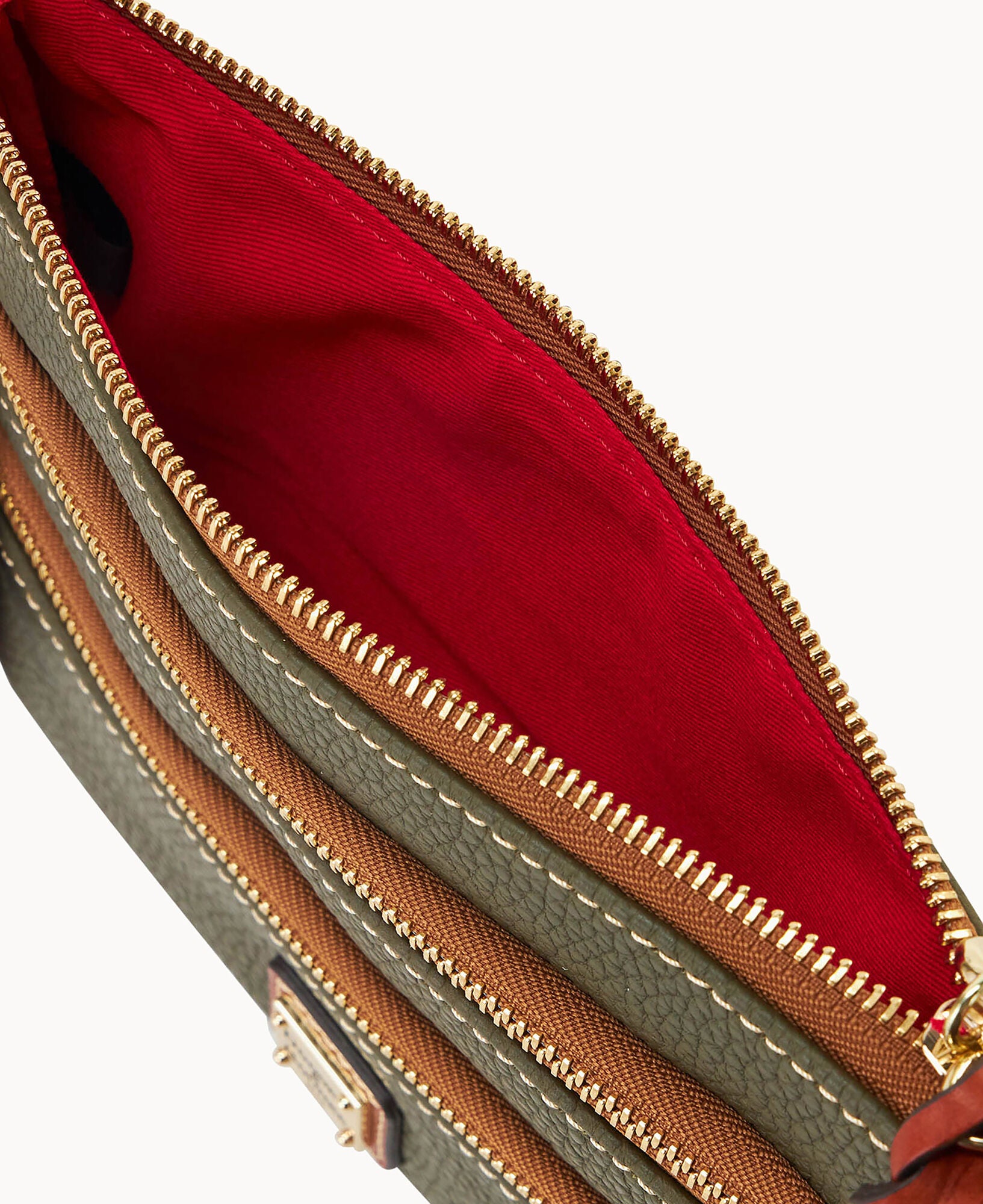 ポニー Pebble Grain Large Triple Zip Wristlet – Dooney & Bourke
