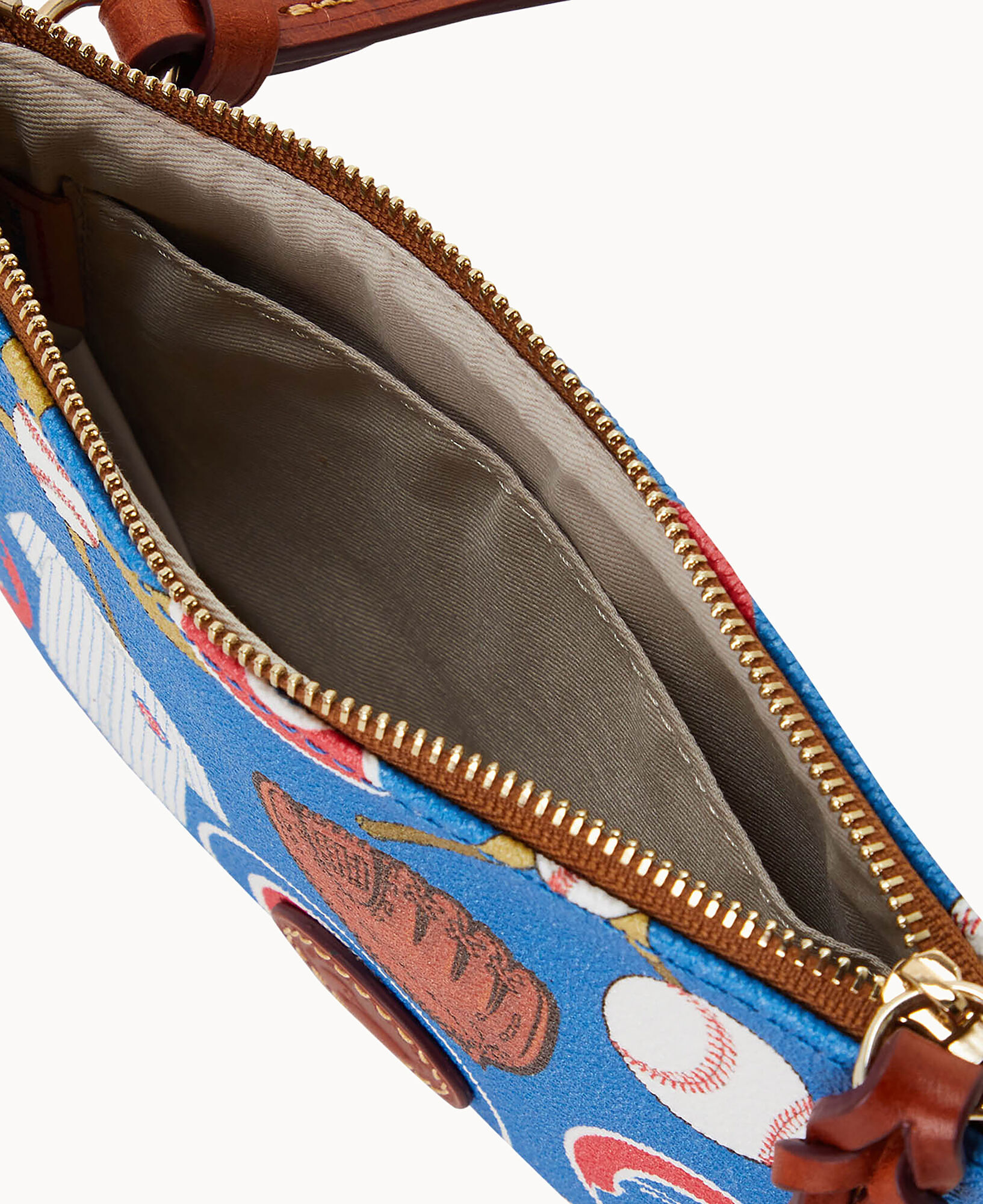 Dooney and sale bourke cubs crossbody