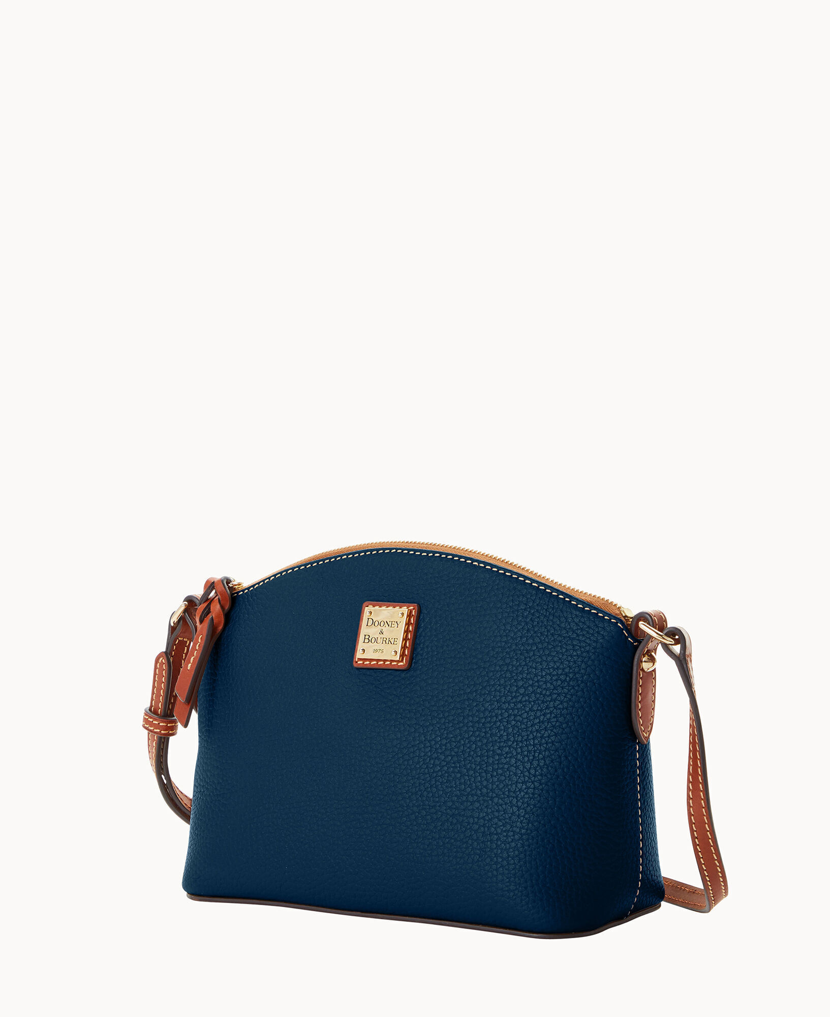 Dooney and bourke hot sale black crossbody bag
