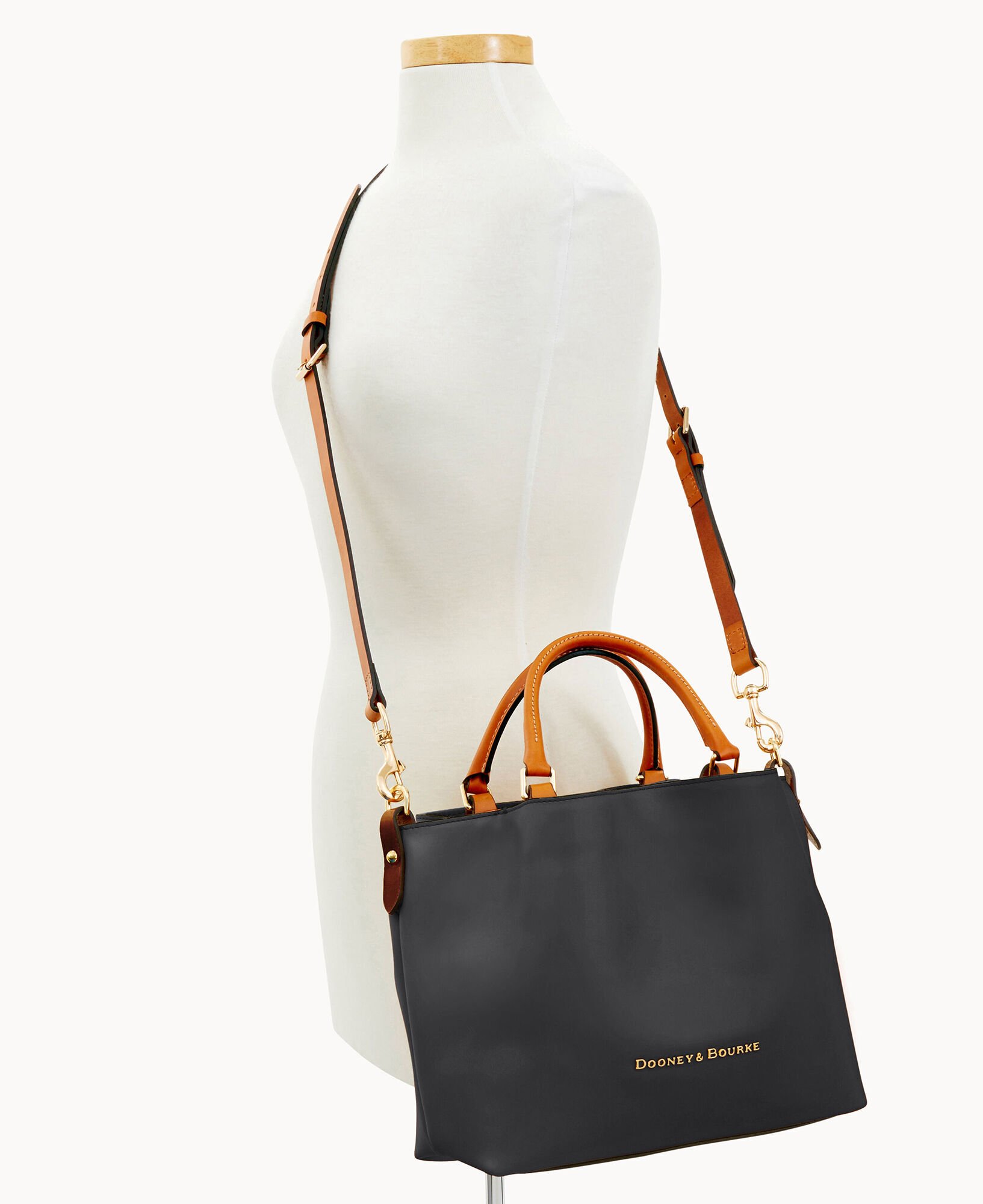 Dooney & bourke city small barlow top