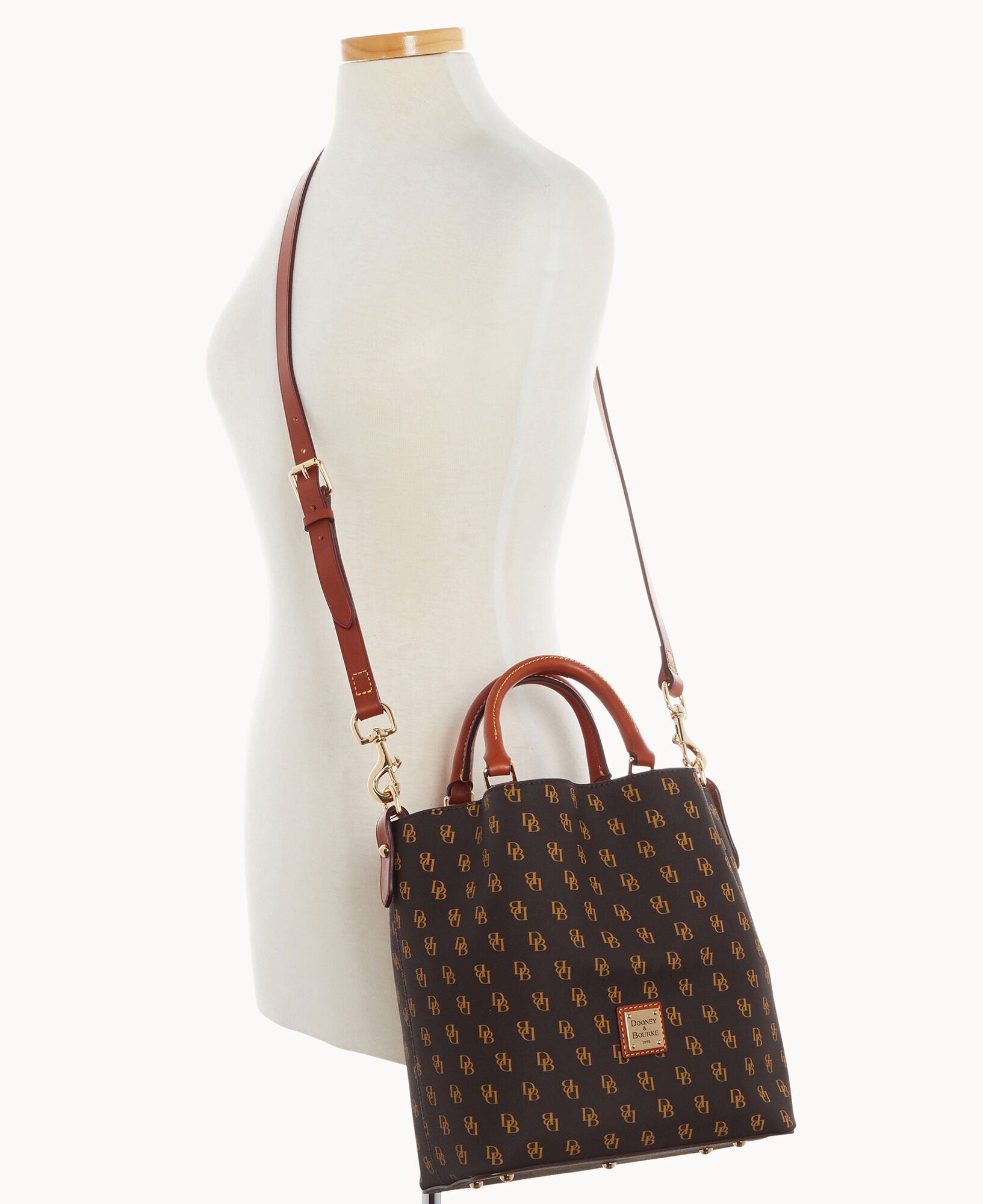 Dooney Bourke Gretta Small Barlow