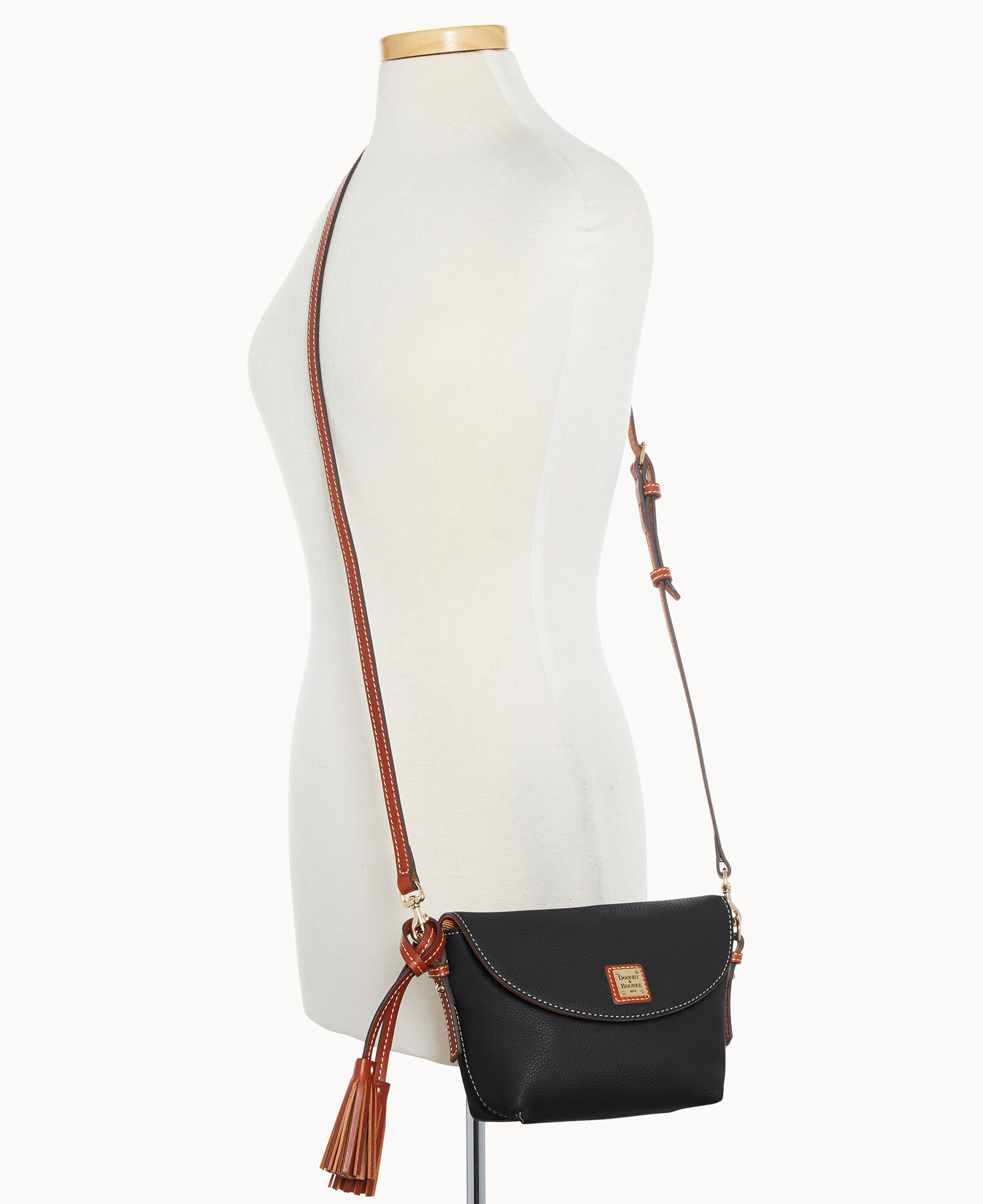 Dooney & deals bourke saddle bag