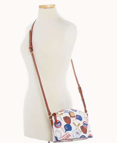 MLB Cubs Suki Crossbody Med Wristlet