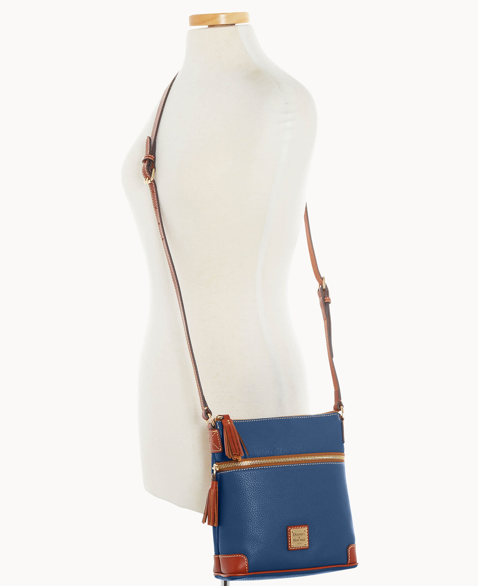 Pebble grain small discount drawstring