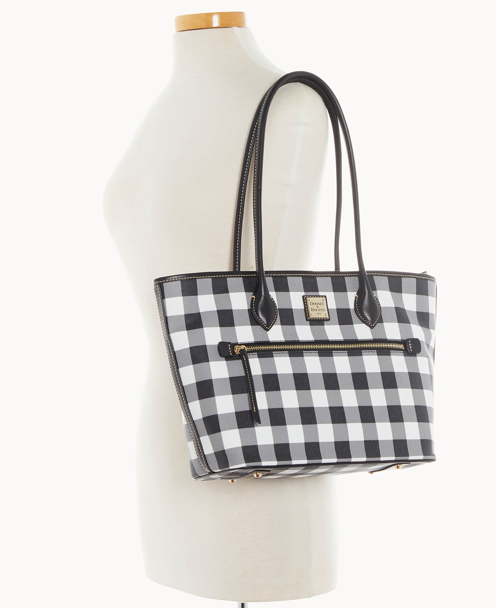 Dooney and on sale bourke tucker