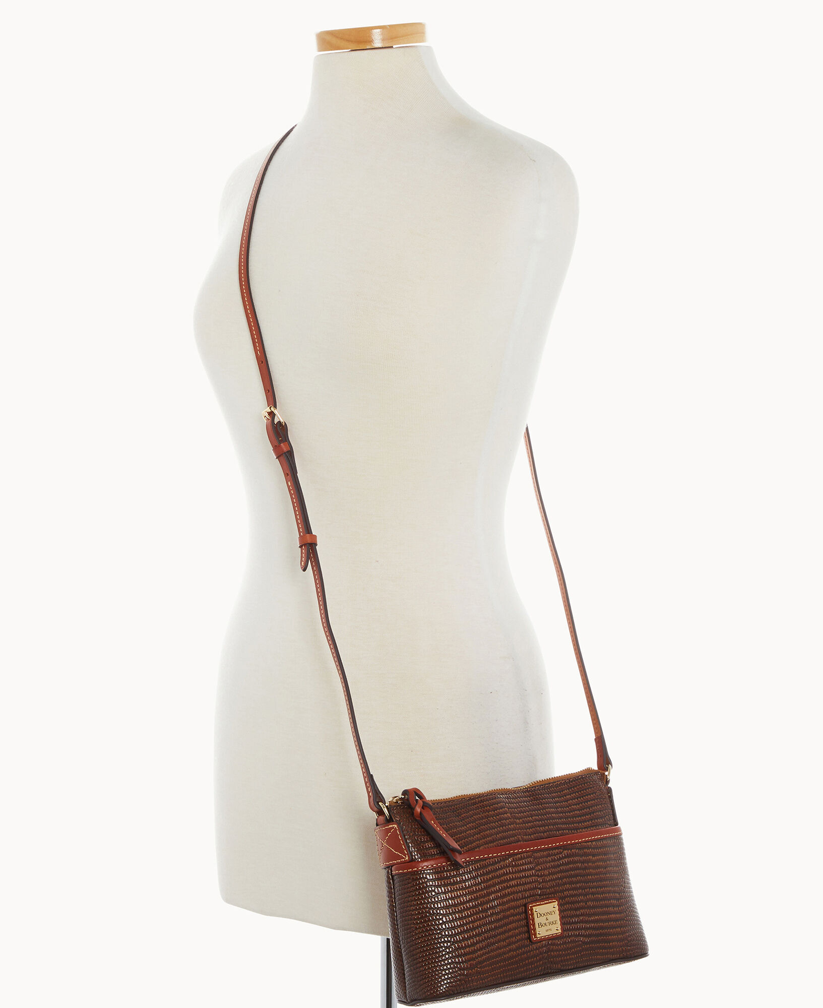 Dooney and shop bourke ginger pouchette