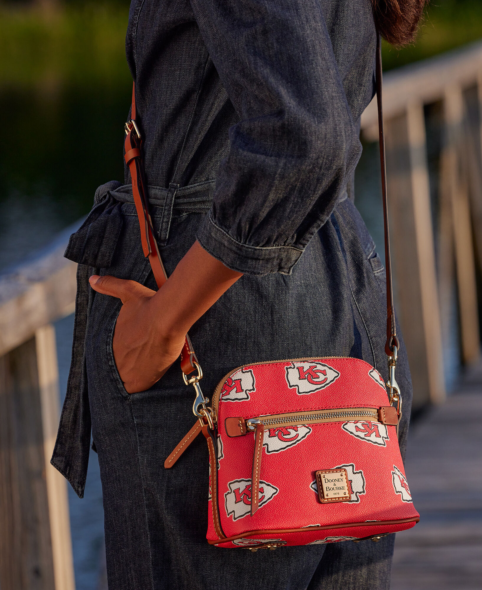 Chiefs dooney hotsell and bourke purse