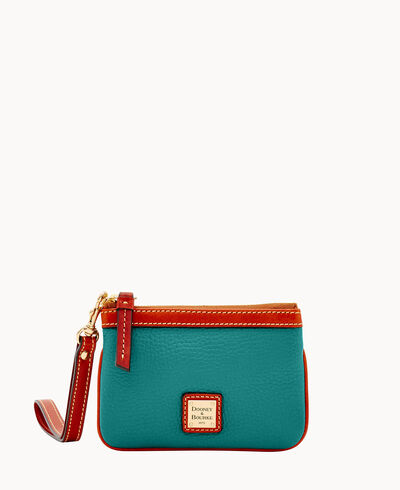 Pebble Grain Medium Wristlet