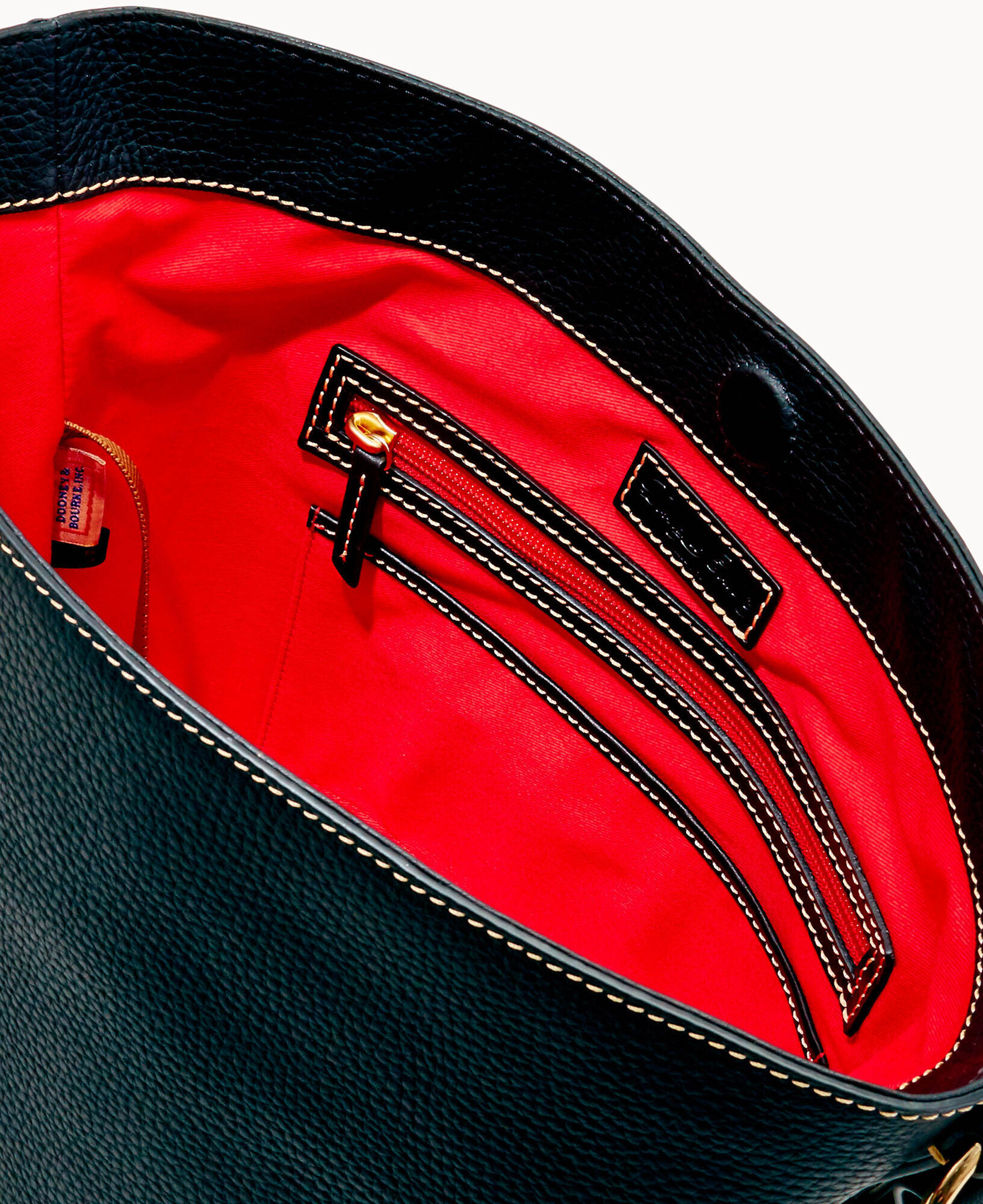 Dooney thea outlet feed bag