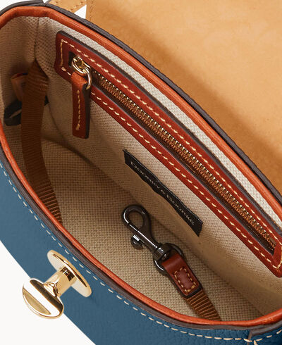 Pebble Turnlock Flap Saddle