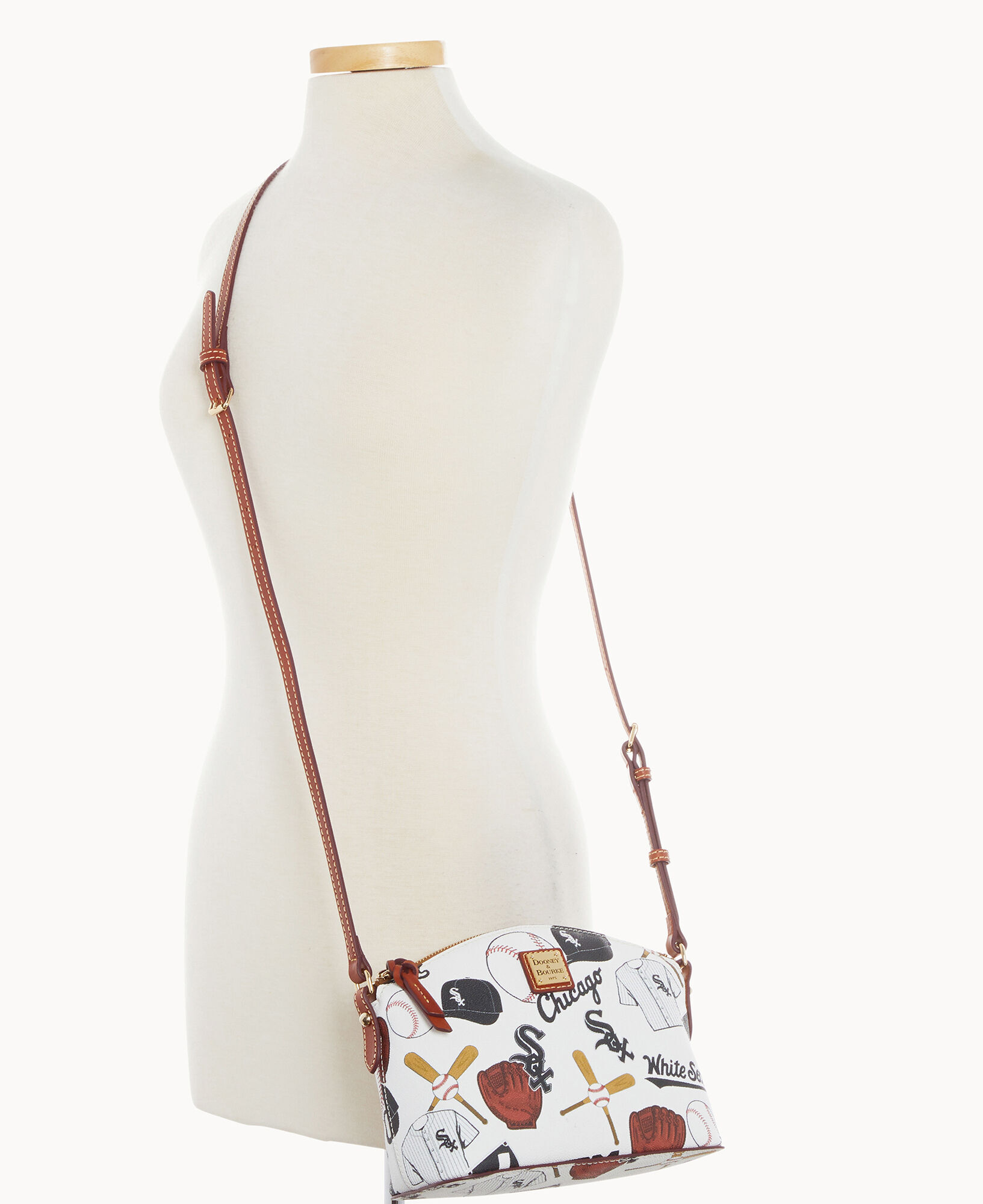 Dooney and bourke new arrivals white sox purse