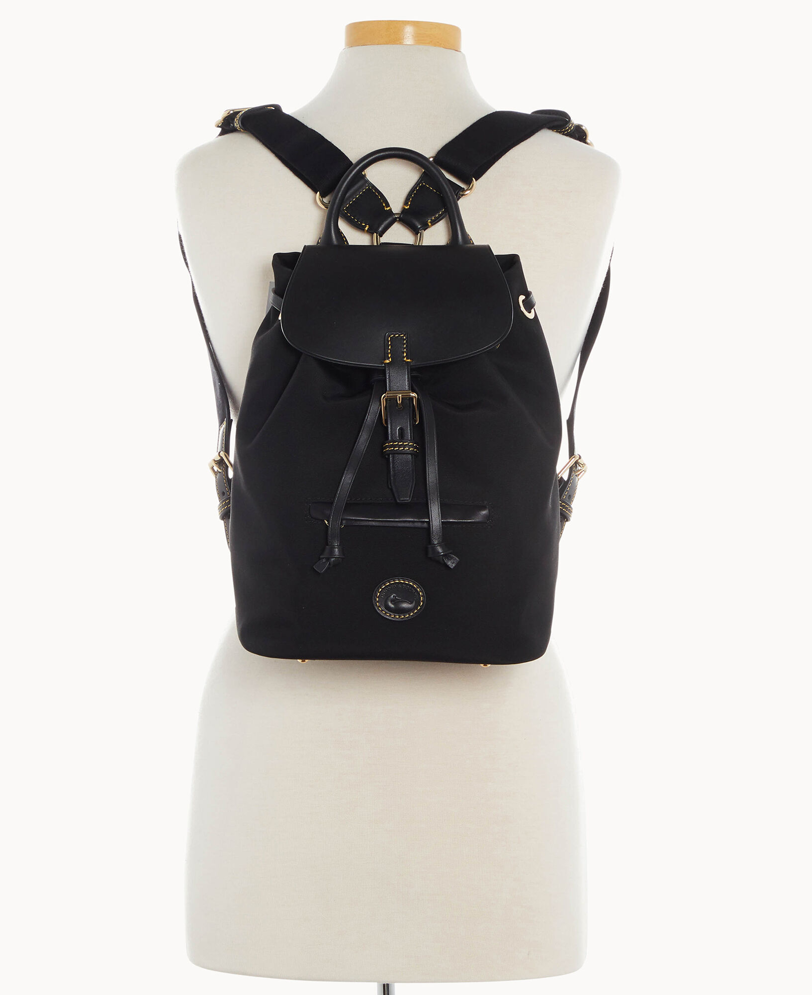 Dooney and bourke shop black backpack