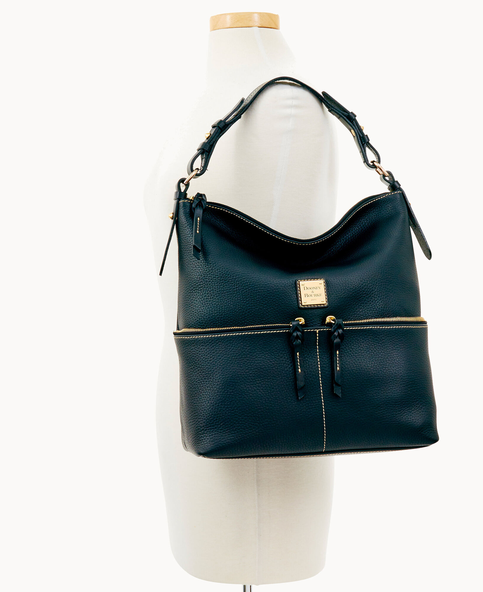 Pebble grain sales zipper pocket sac