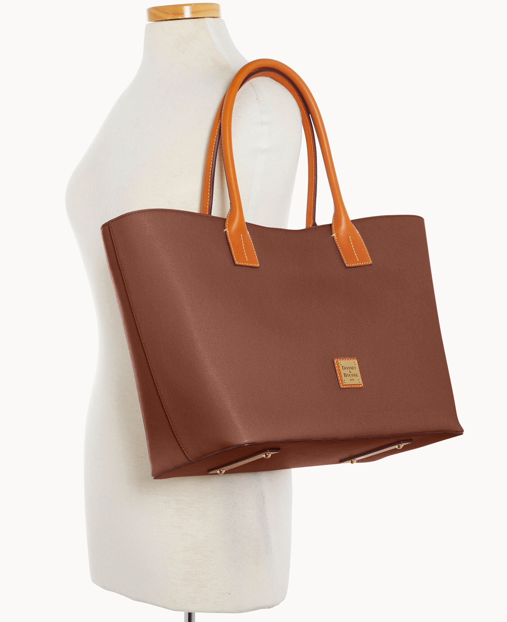 Dooney clearance russel tote