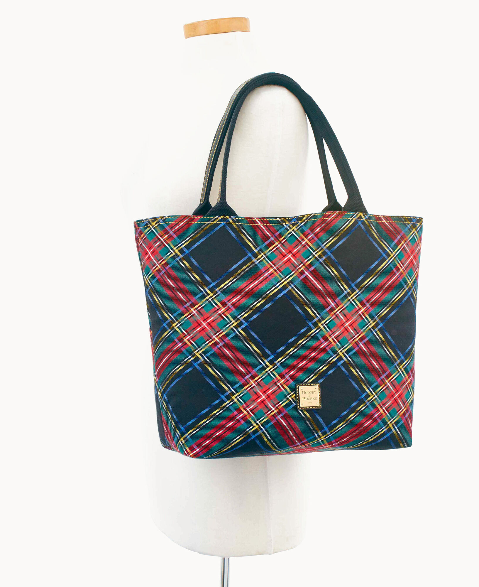 Dooney and bourke cosmetic bag store