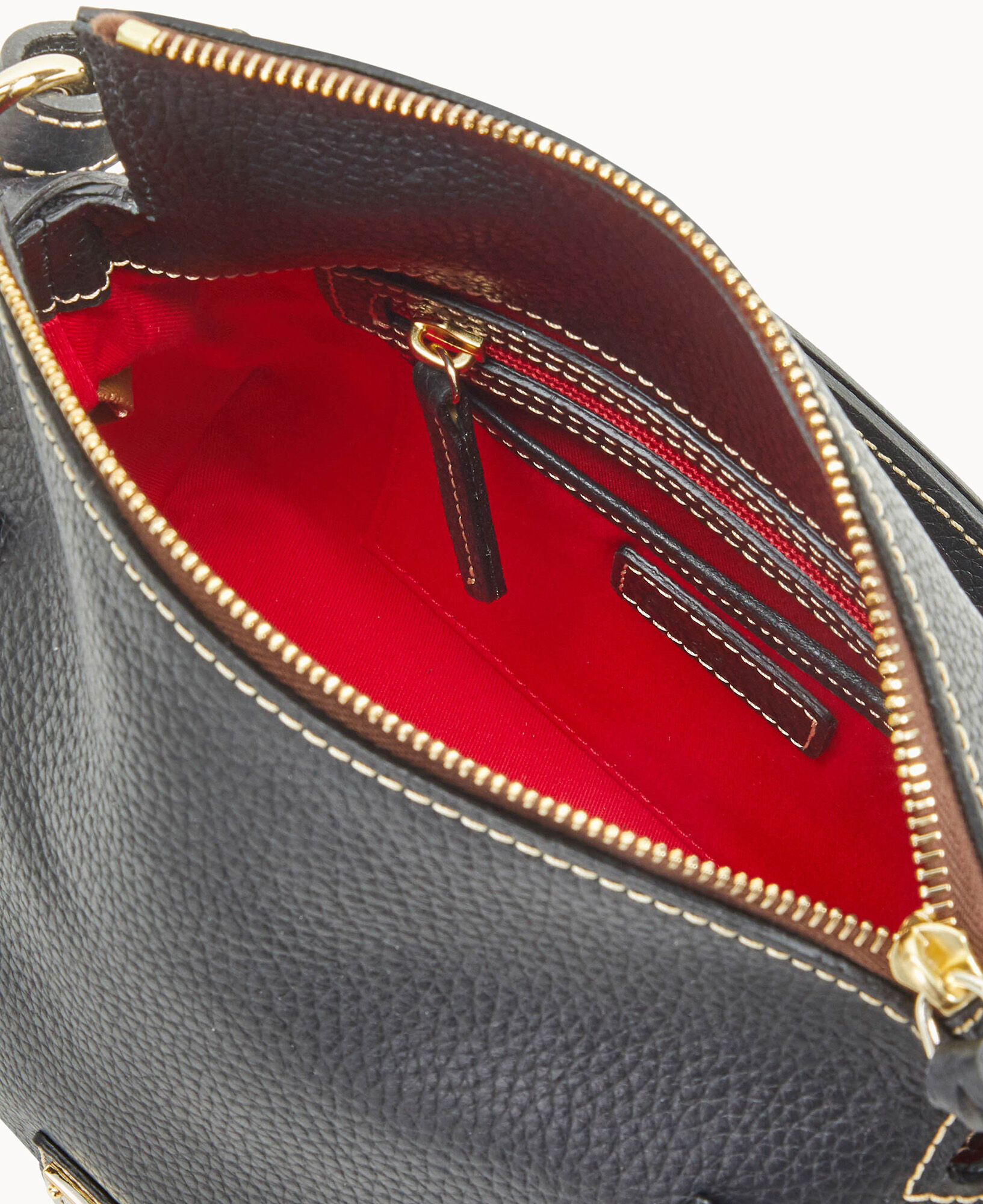 Pebble Grain Tassel Shoulder Bag