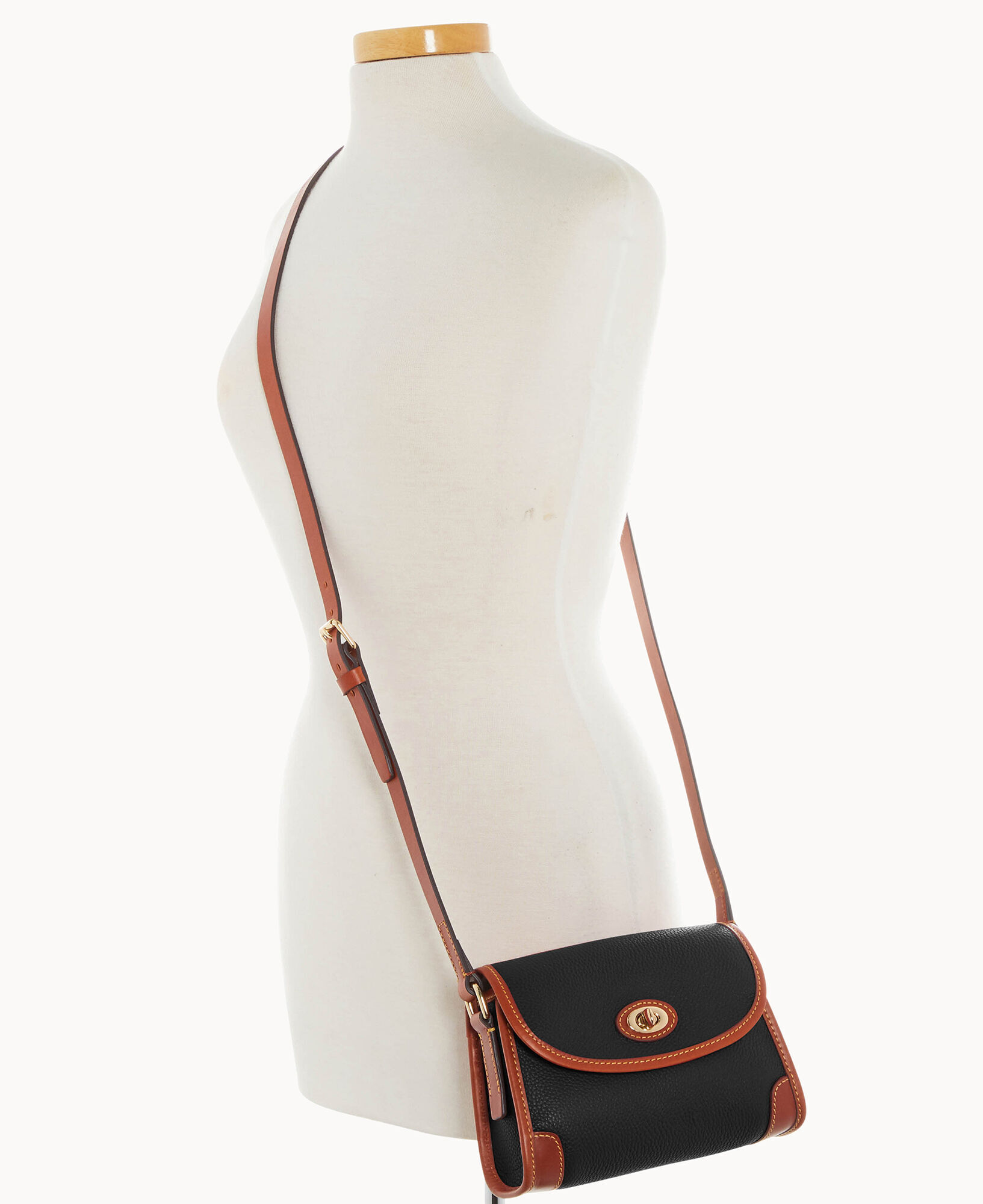 Dooney and sales bourke pebble crossbody