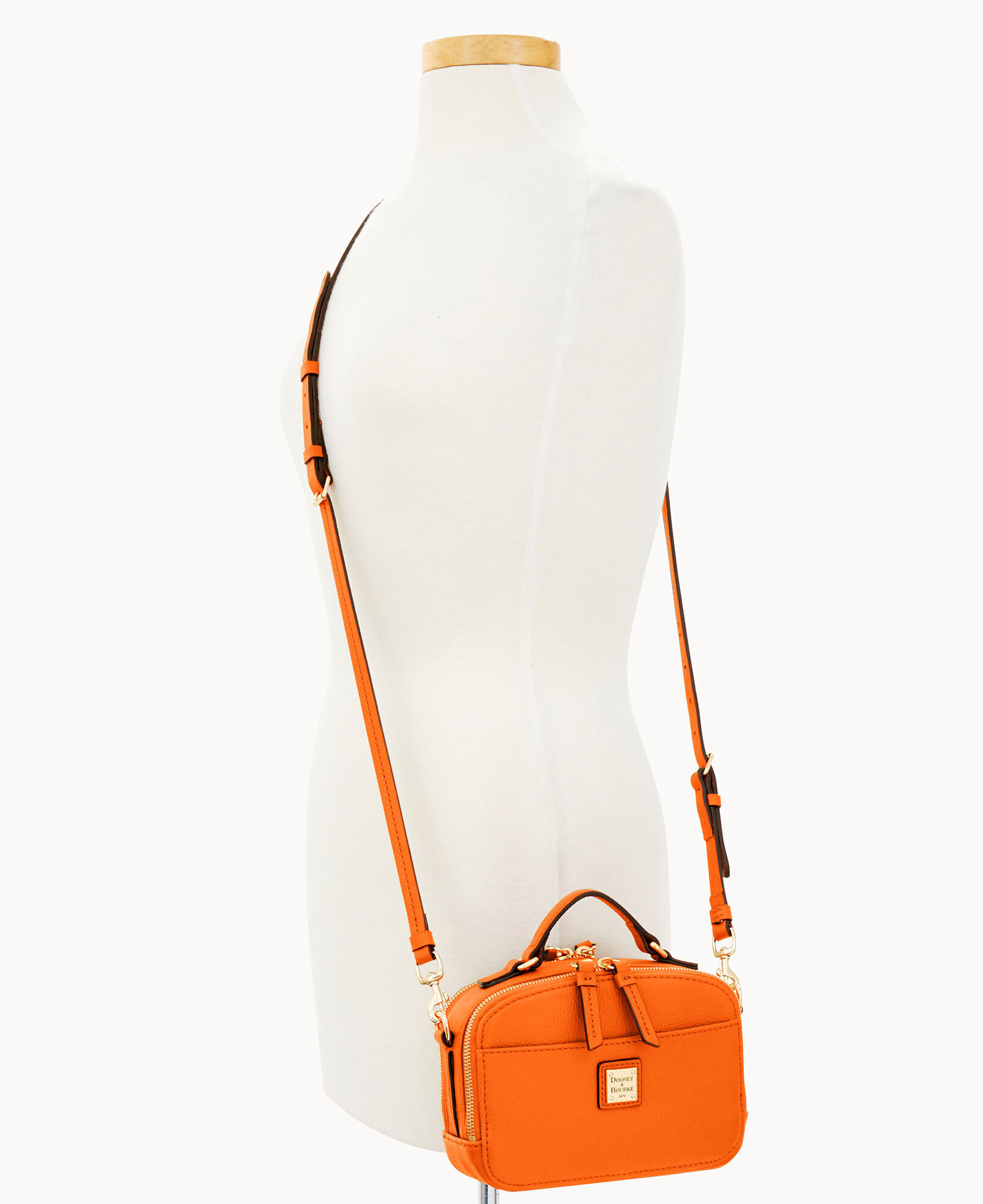 Dooney Bourke Belvedere Ambler