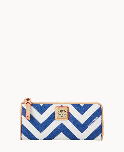 Chevron Zip Clutch