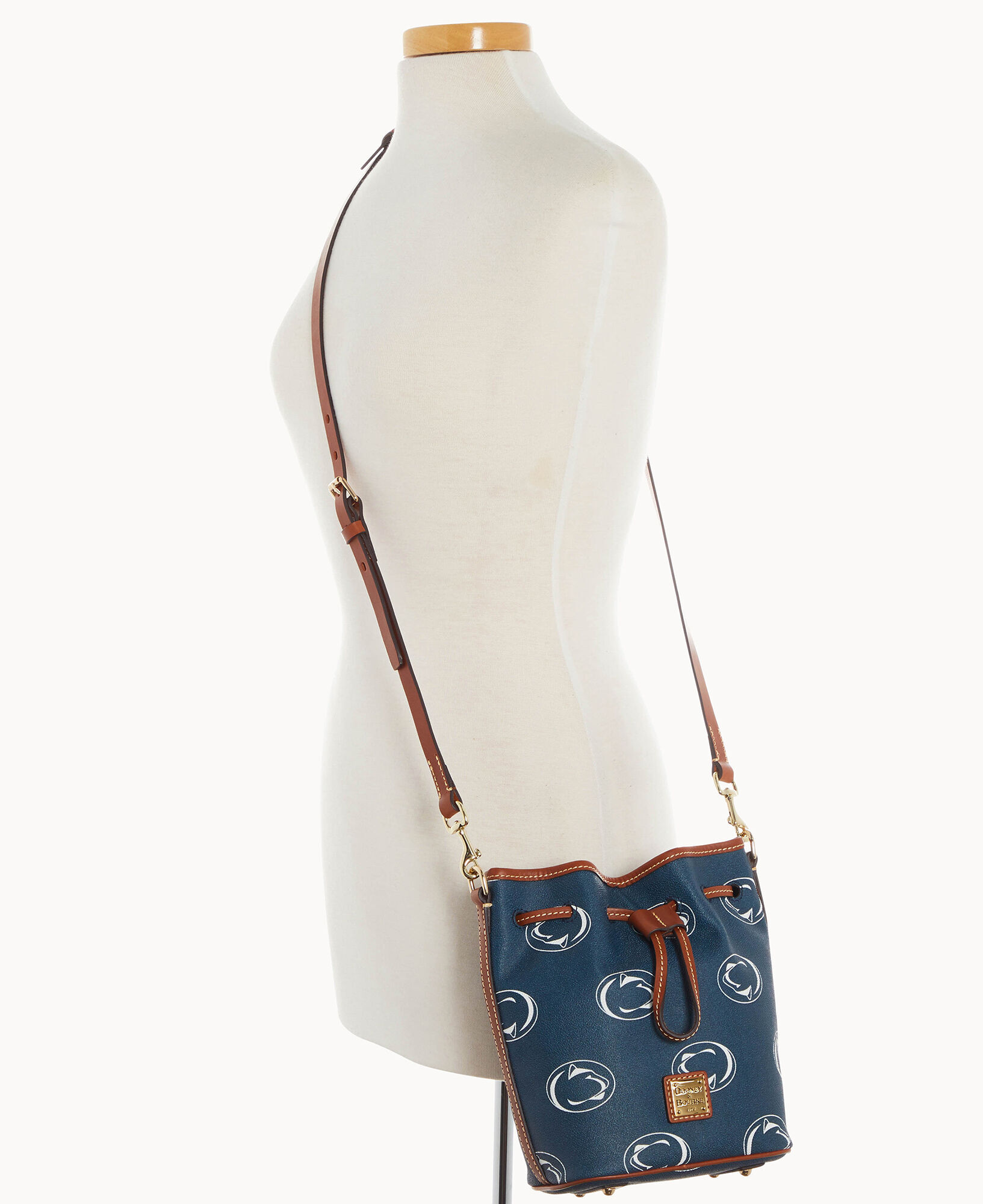 Dooney and bourke on sale small drawstring bag